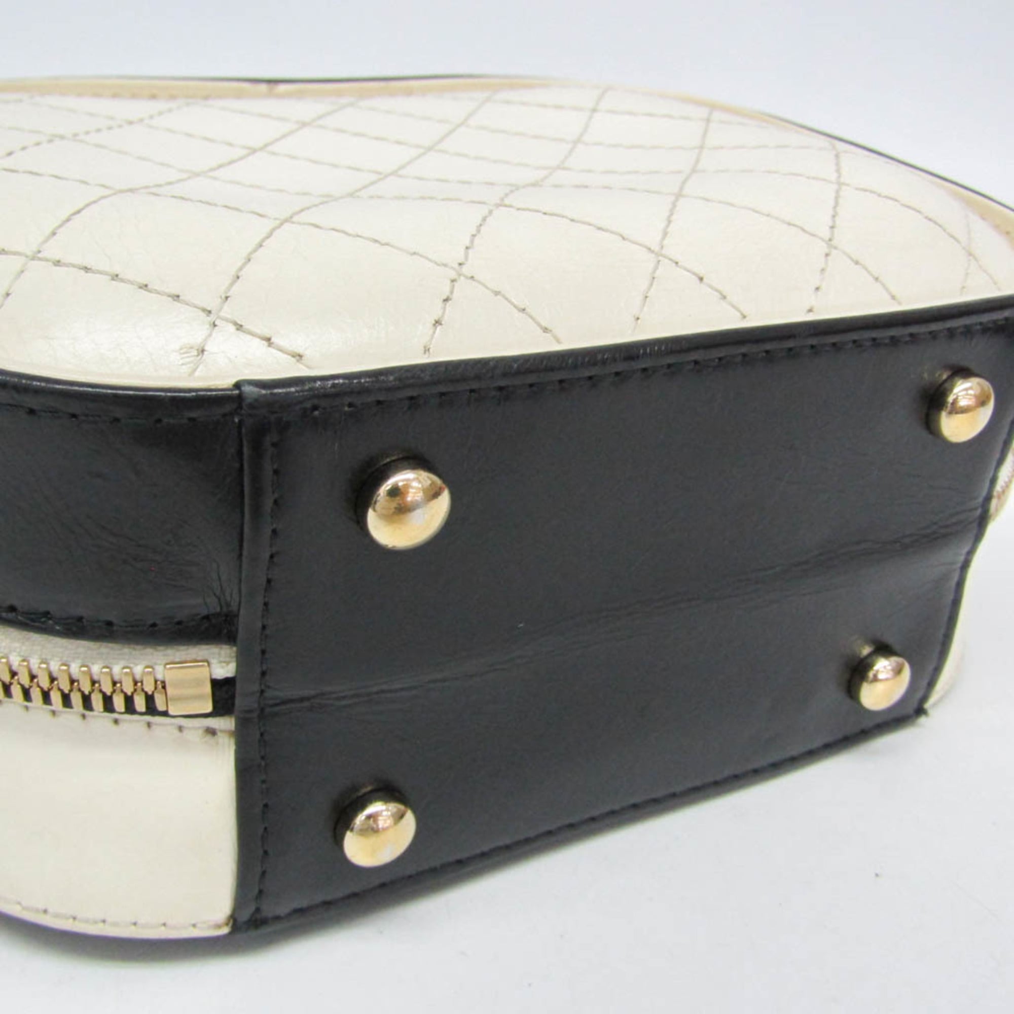 Chanel Vanity Case Bag Quilted Crumpled Calfskin Black Leather Shoulder Bag Bag (Pre-Owned)
