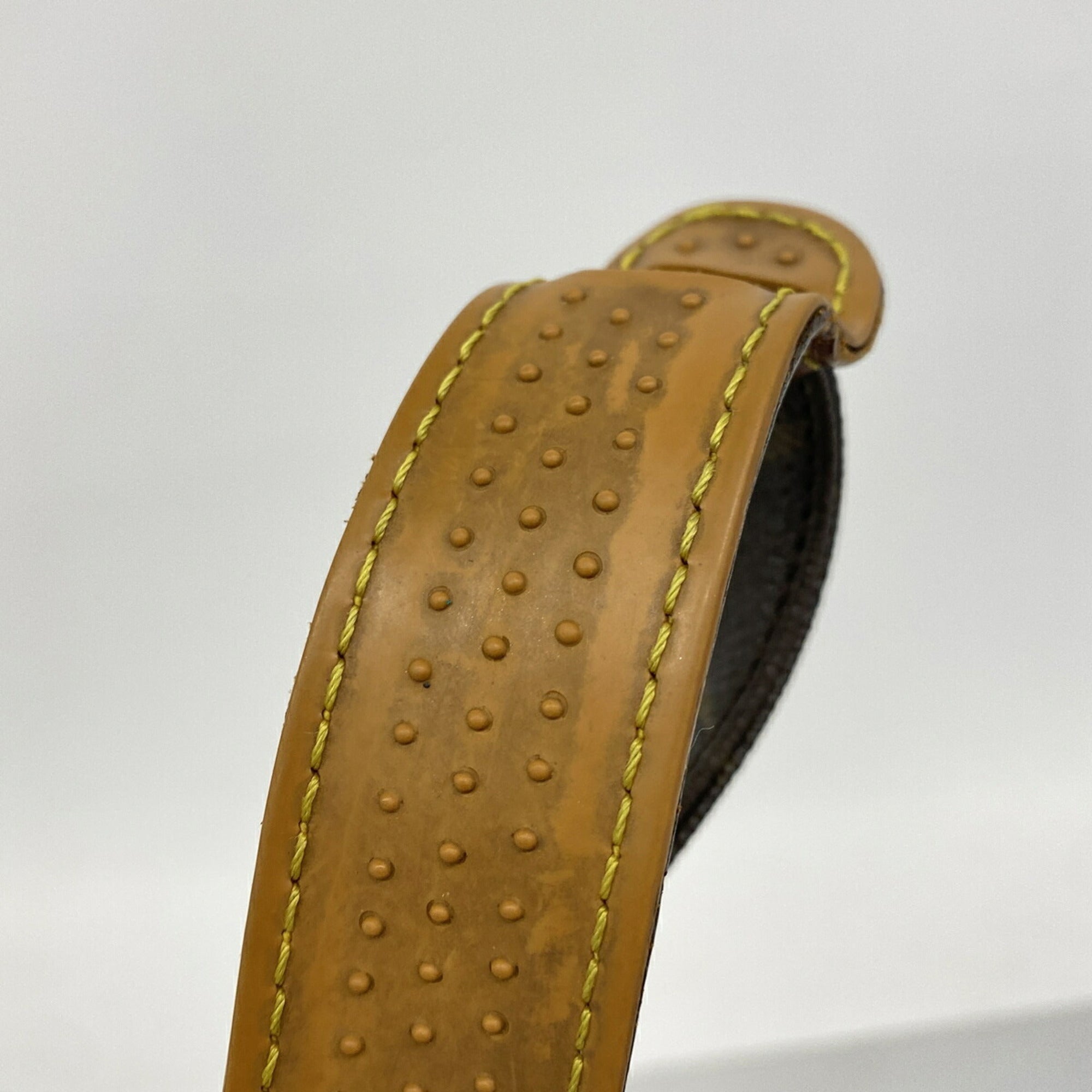 Louis Vuitton Brown Shoulder Bag (Pre-Owned)