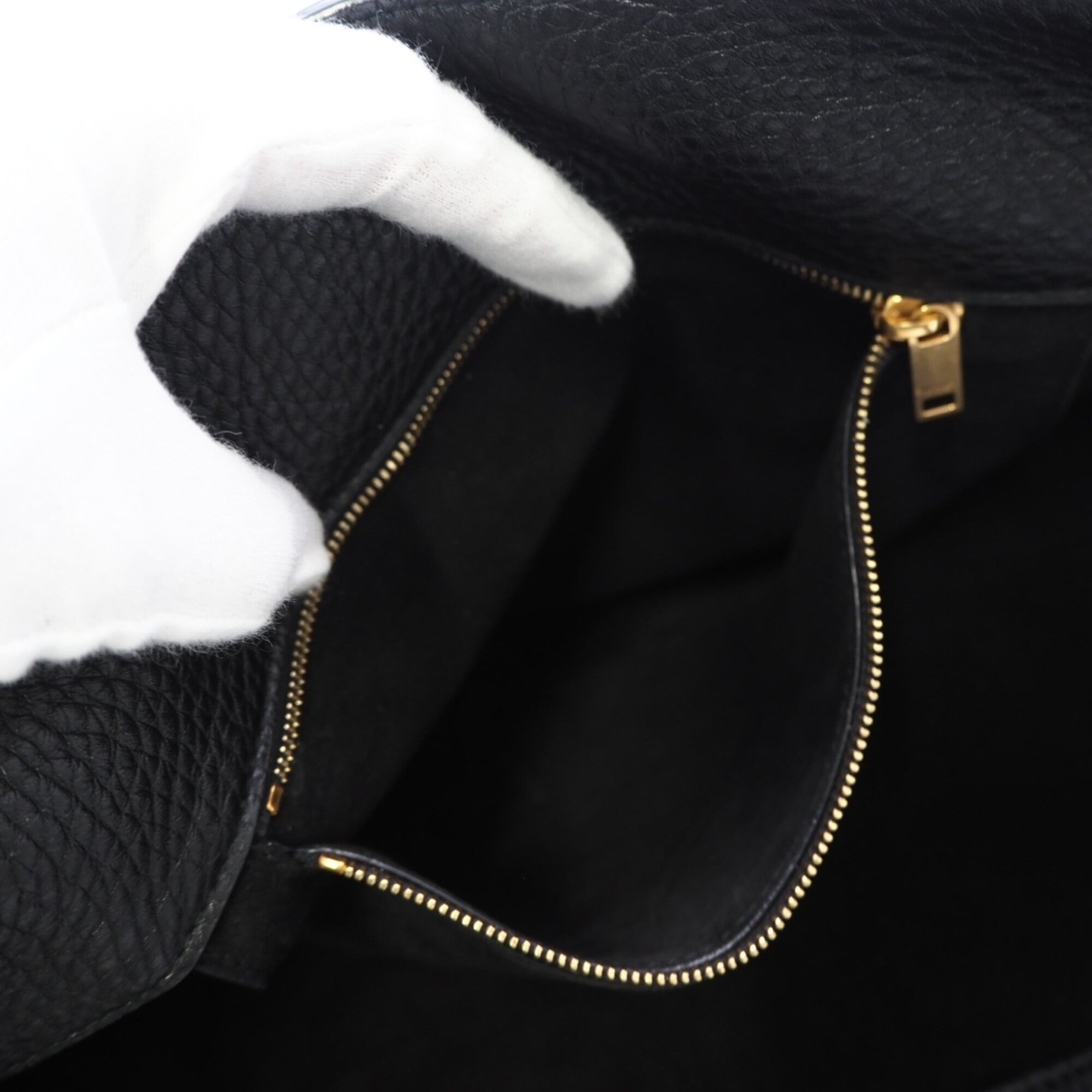 Yves Saint Laurent Black Handbag Tote Bag (Pre-Owned)