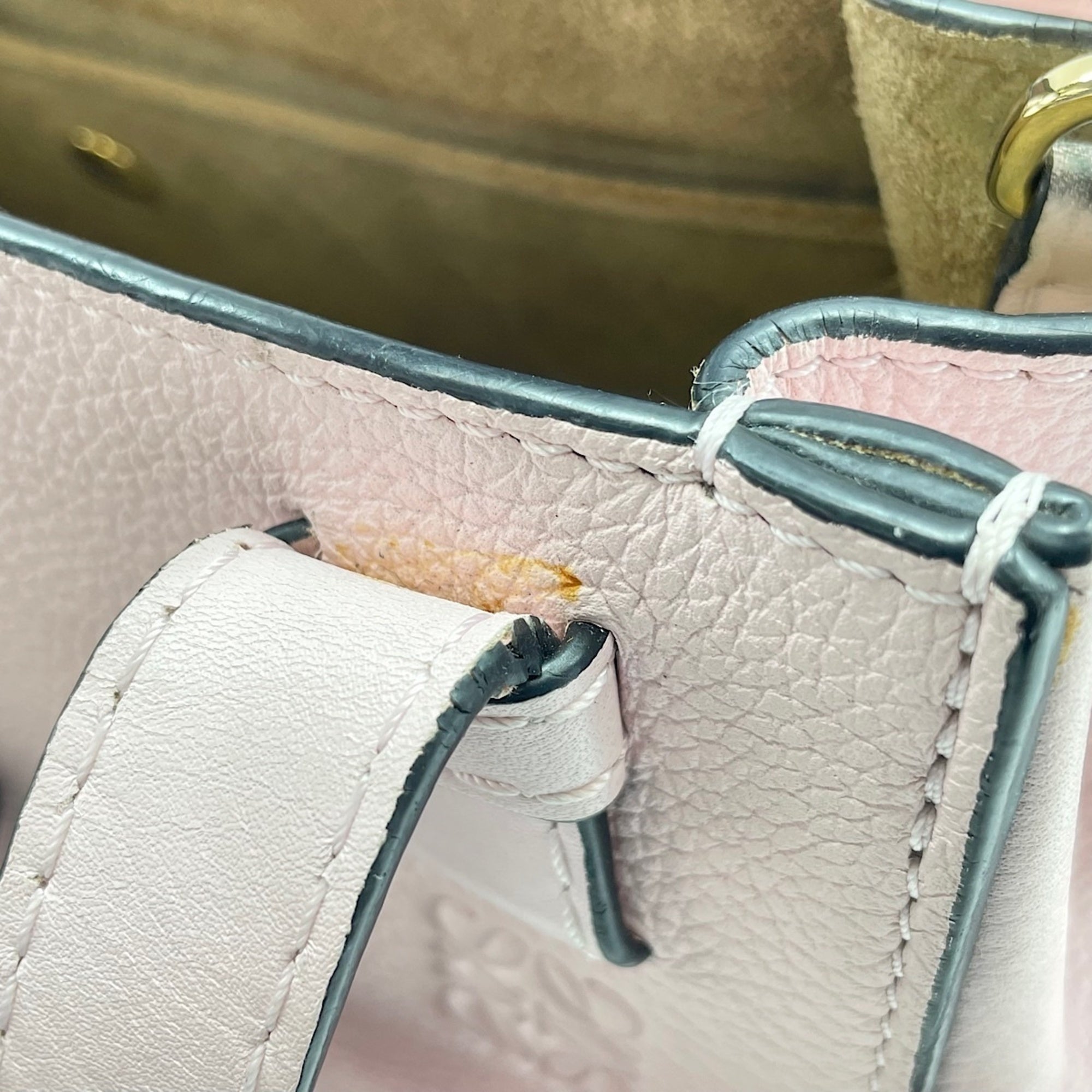 Loewe Pink Leather Handbag (Pre-Owned)