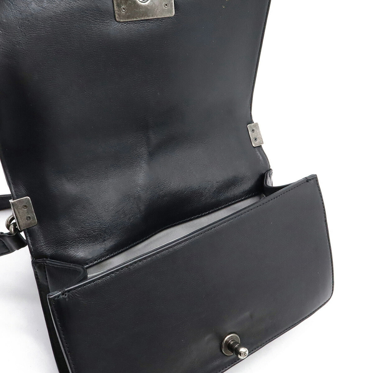 Chanel Wild Stitch Black Leather Shoulder Bag (Pre-Owned)