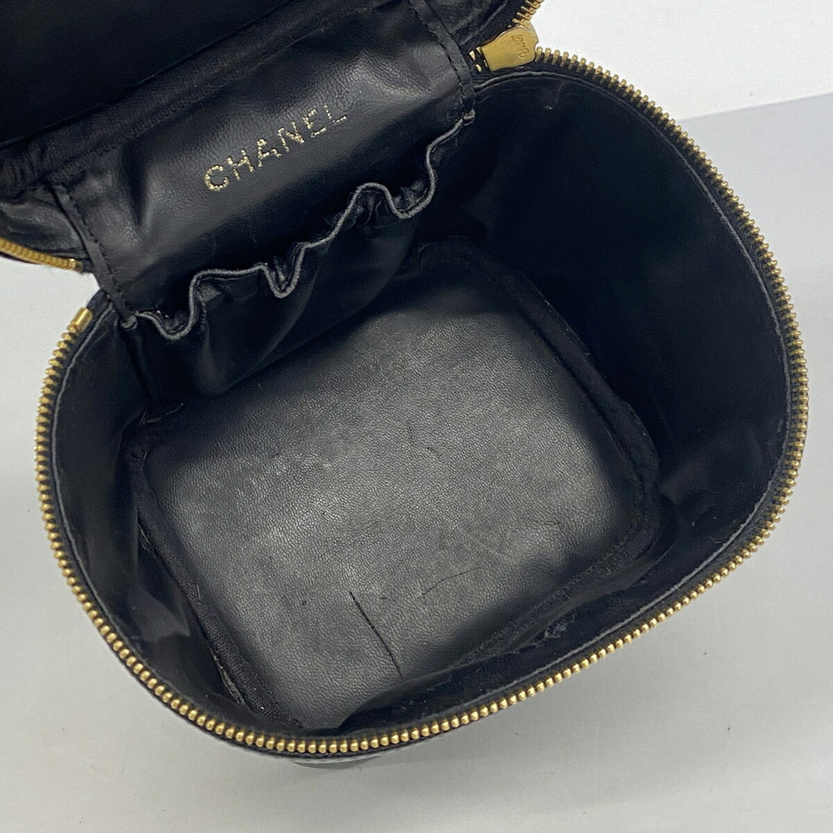 Chanel Black Grained Calfskin Vanity Bag (Pre-Owned)
