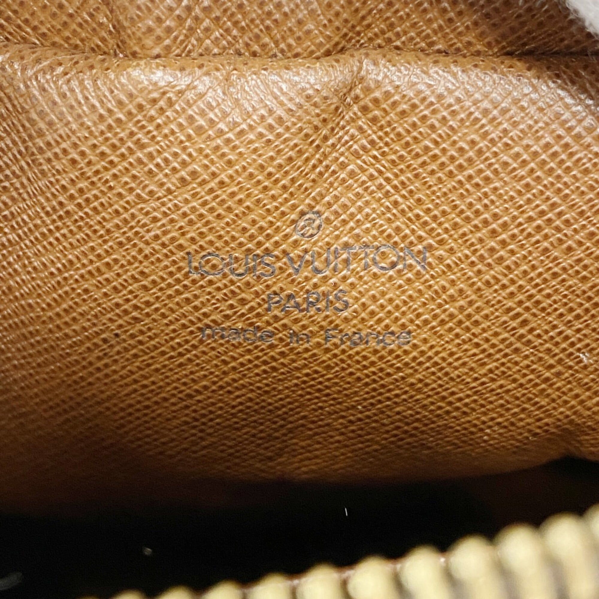 Louis Vuitton Brown Shoulder Bag (Pre-Owned)