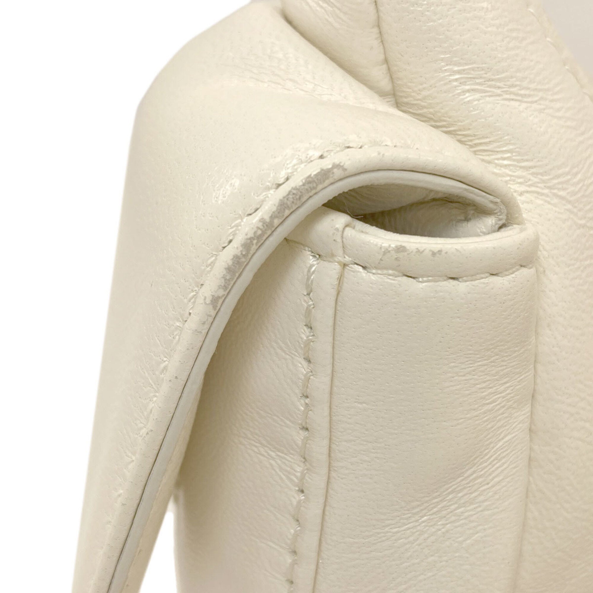 Miu Miu White Leather Handbag (Pre-Owned)