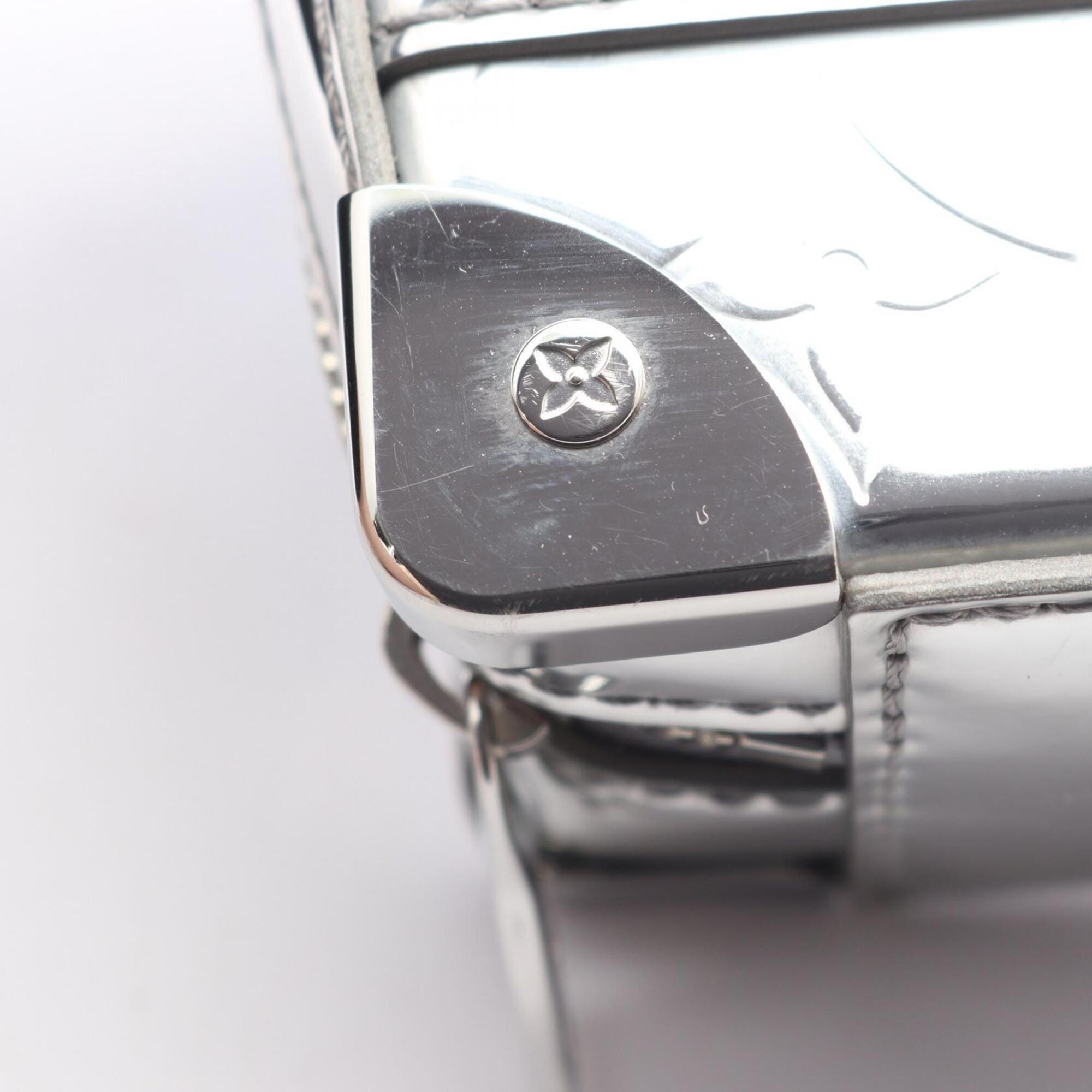Louis Vuitton Silver Leather Handbag (Pre-Owned)