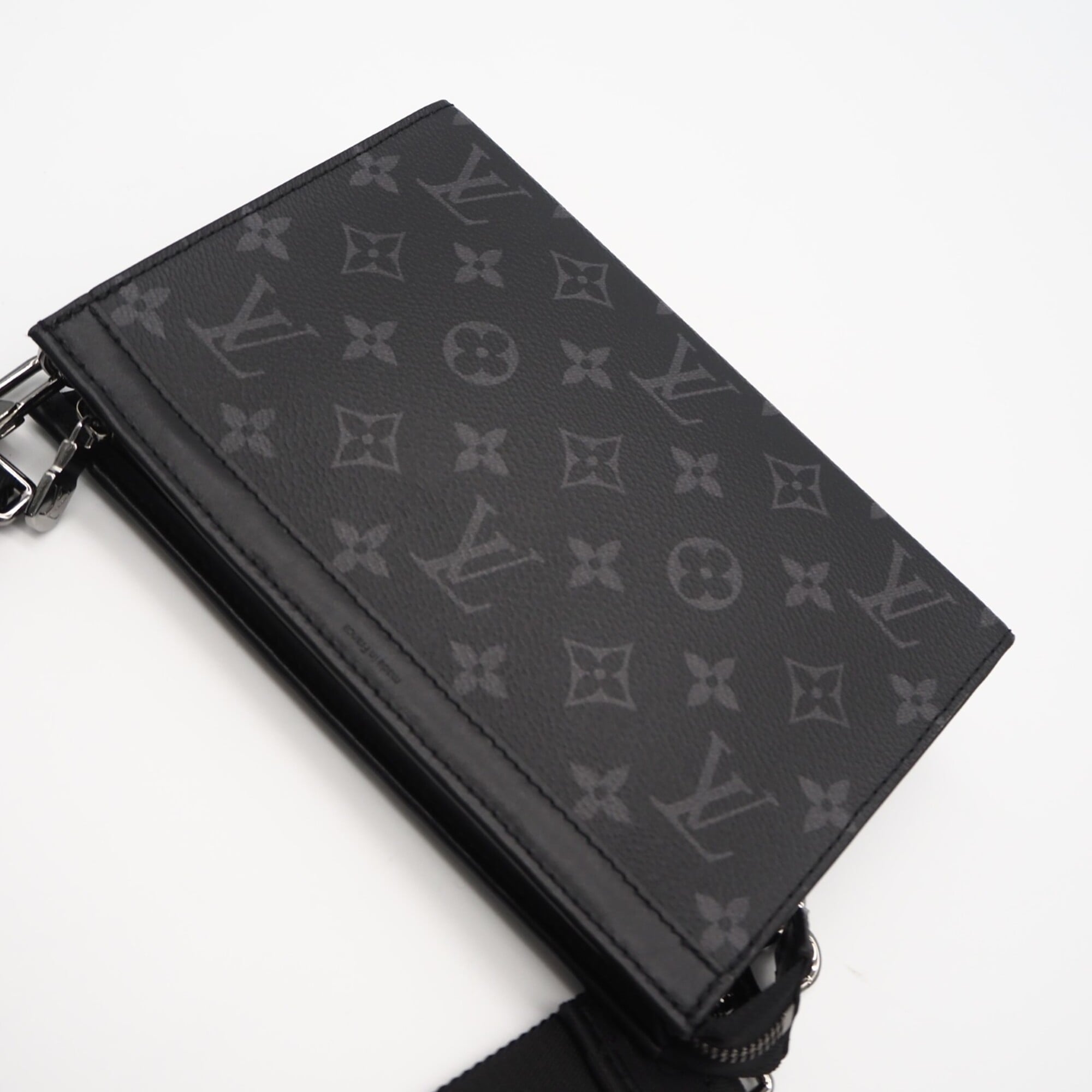 Louis Vuitton Black Coated Canvas Leather Pouch Shoulder Bag (Pre-Owned)