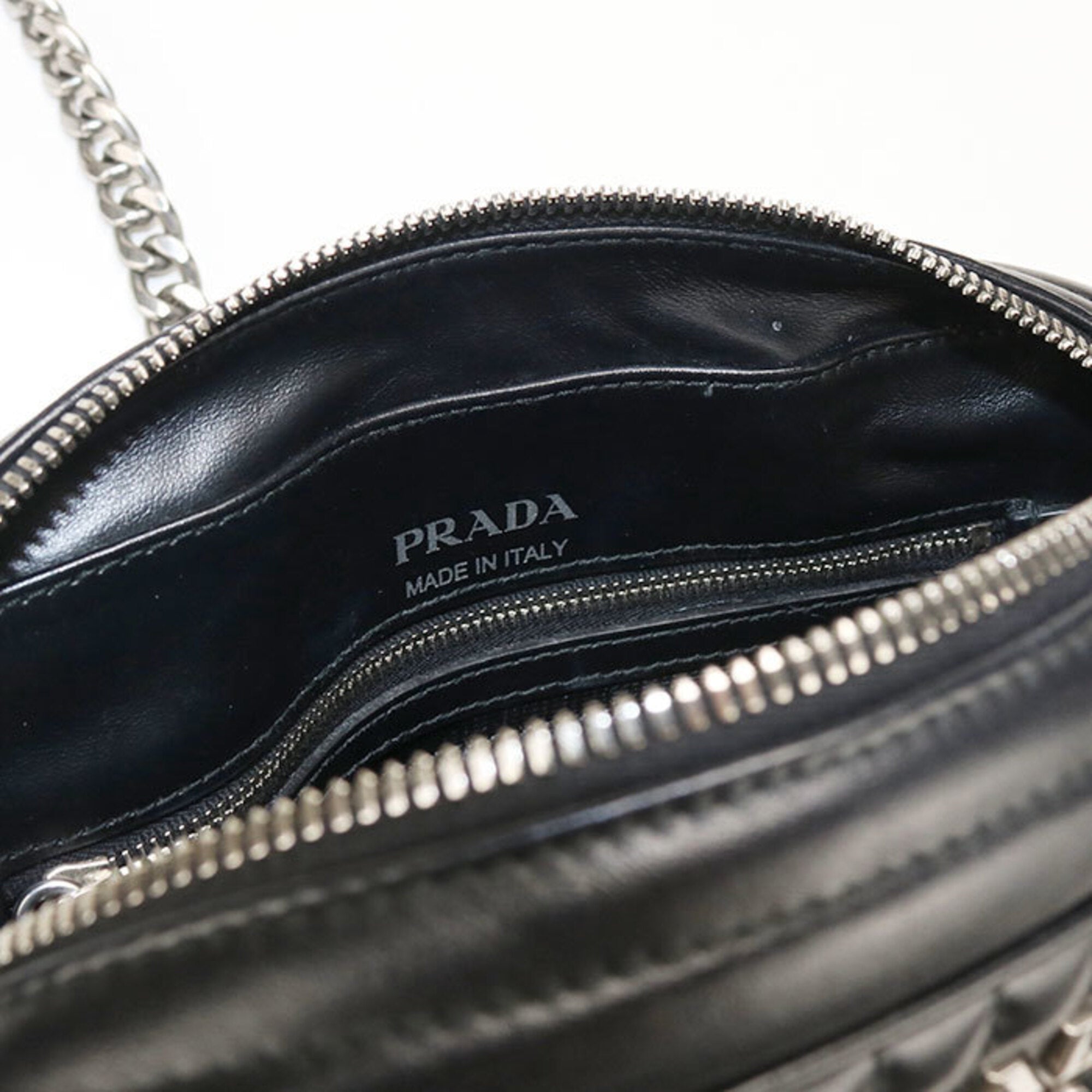 Prada Black Leather Shoulder Bag (Pre-Owned)