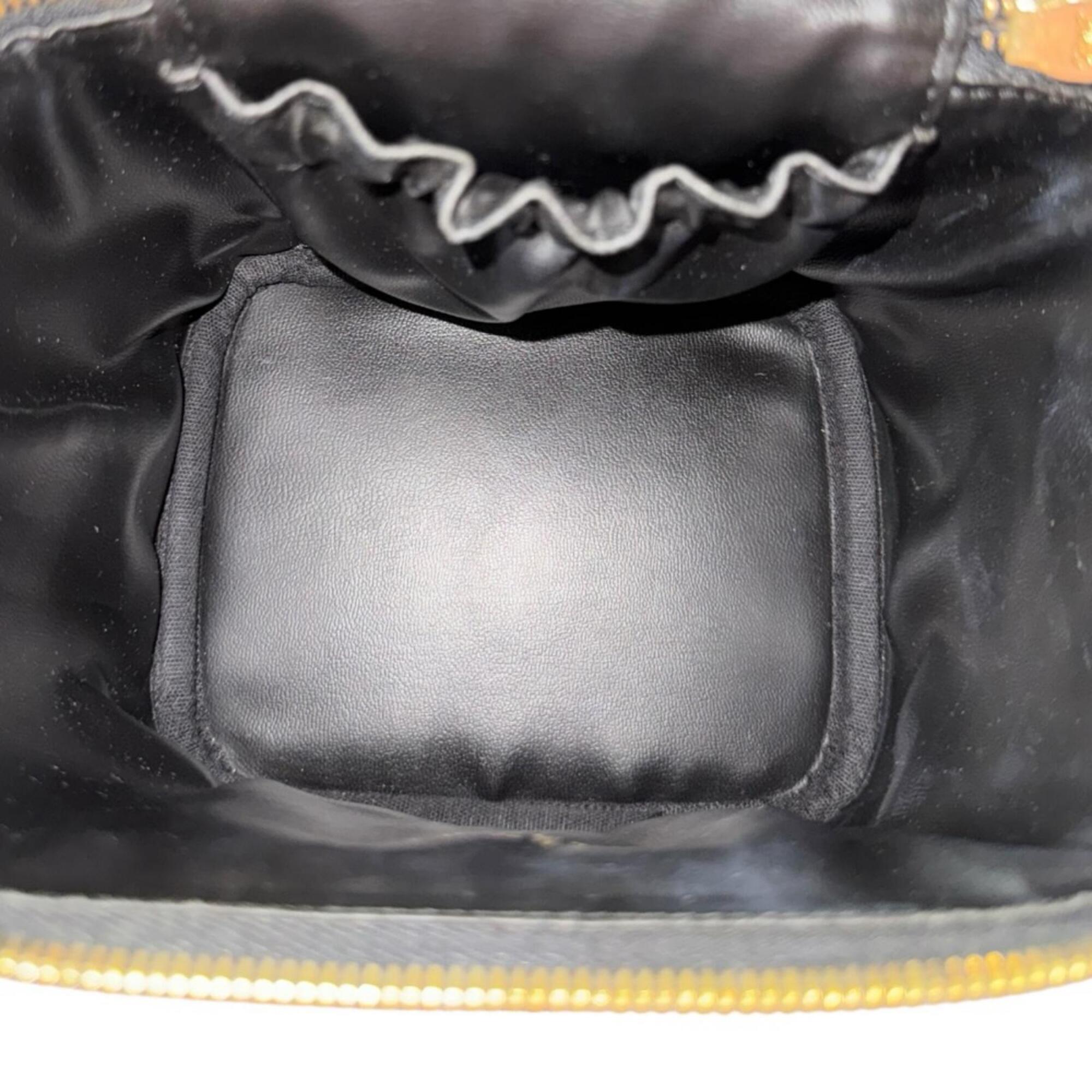 Chanel Black Grained Calfskin Handbag (Pre-Owned)
