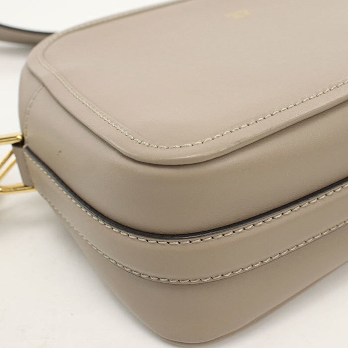 Fendi Gray Leather Shoulder Bag (Pre-Owned)