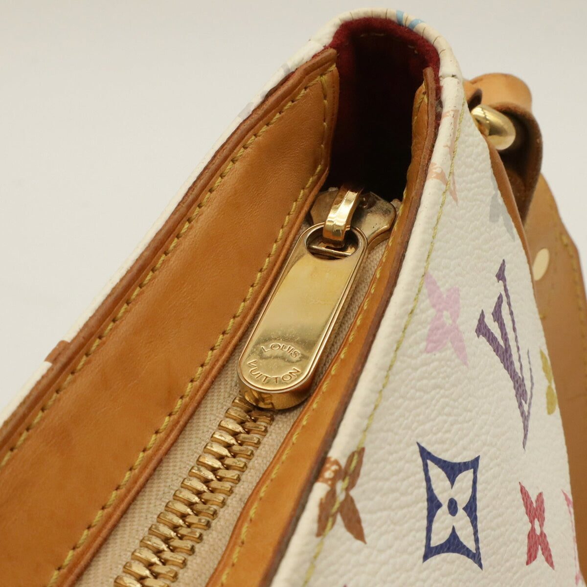 Louis Vuitton Blanc Monogram Canvas Shoulder Bag (Pre-Owned)