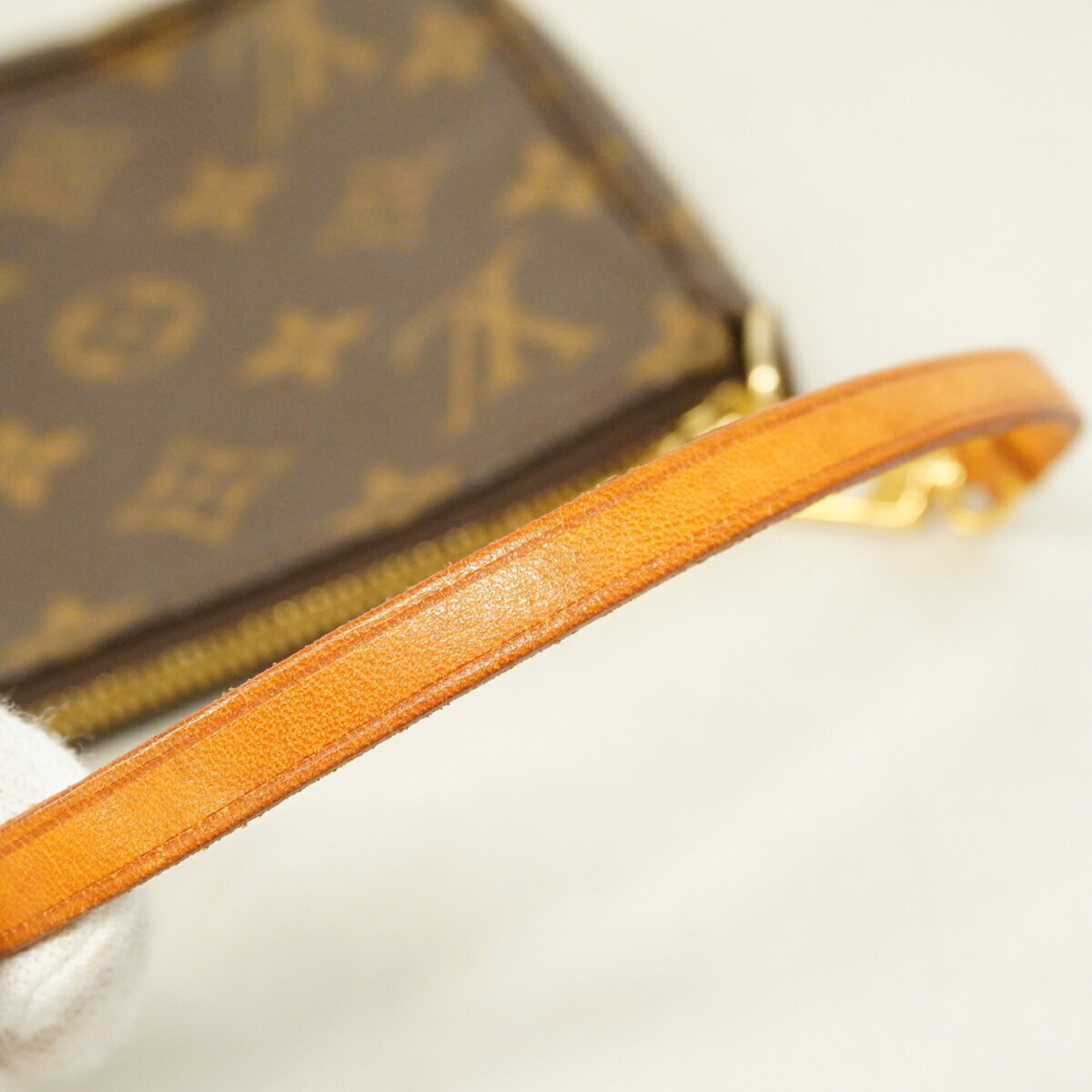 Louis Vuitton Brown Pouch (Pre-Owned)