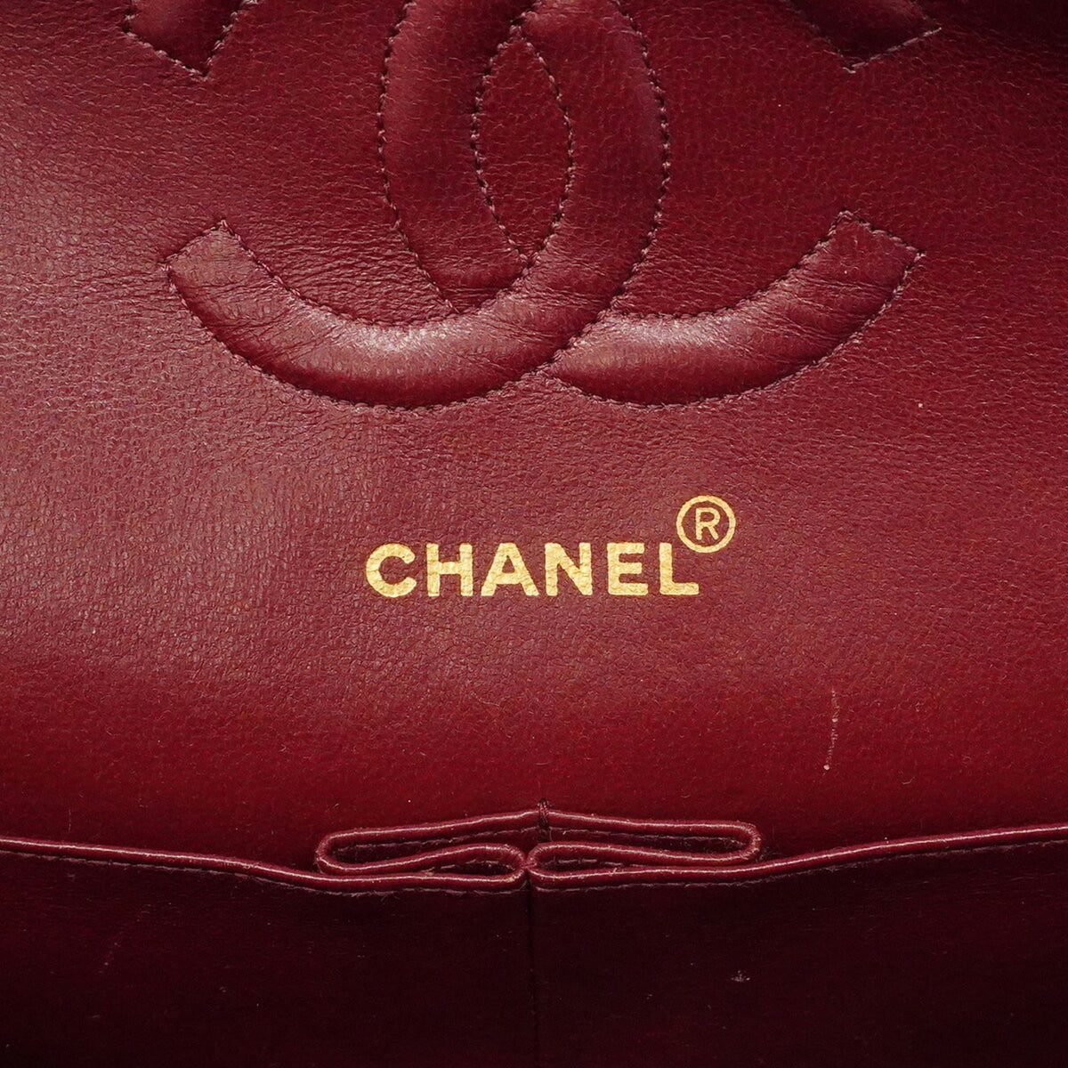 Chanel Black Leather Shoulder Bag (Pre-Owned)