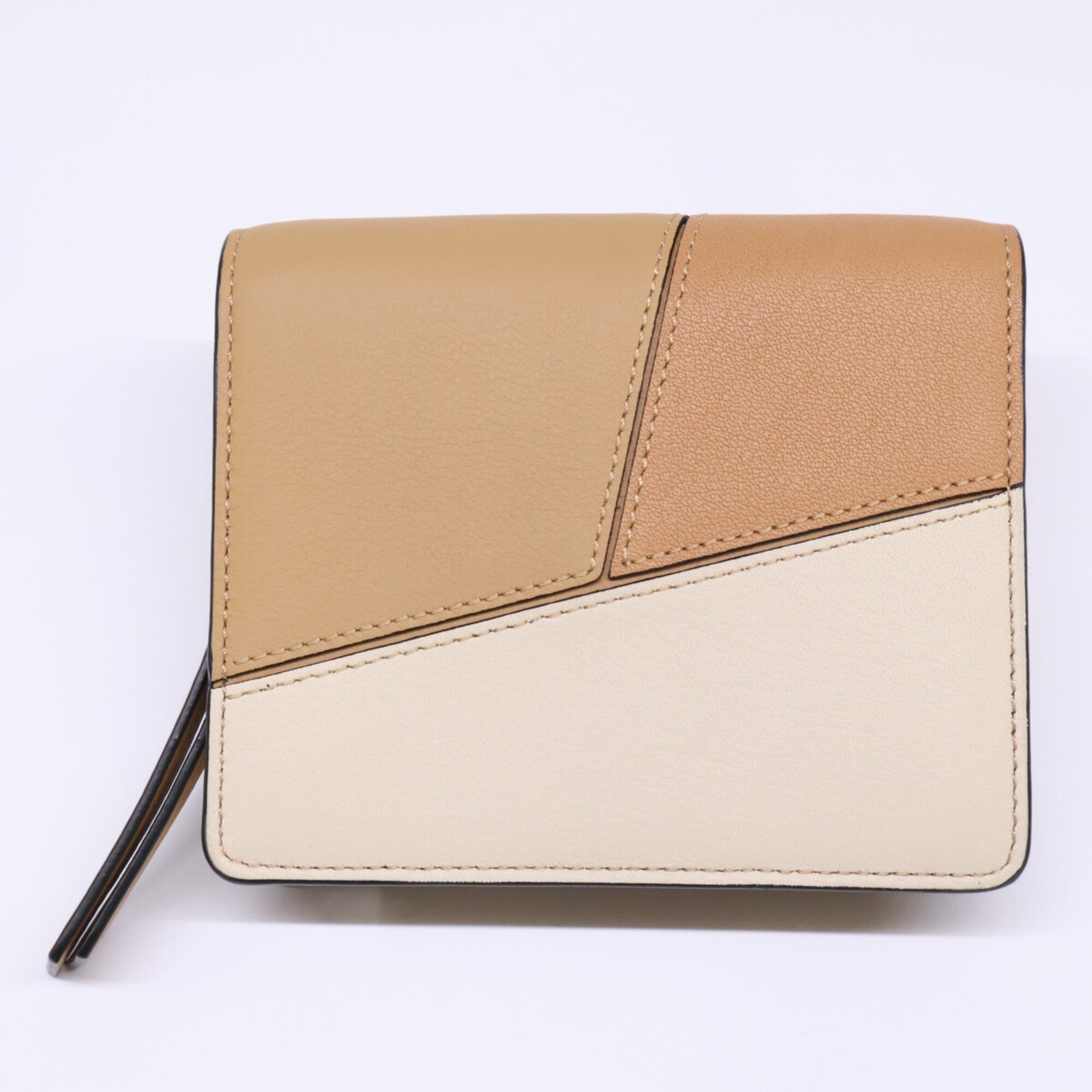 Loewe Beige Leather Wallet (Bi-Fold) (Pre-Owned)