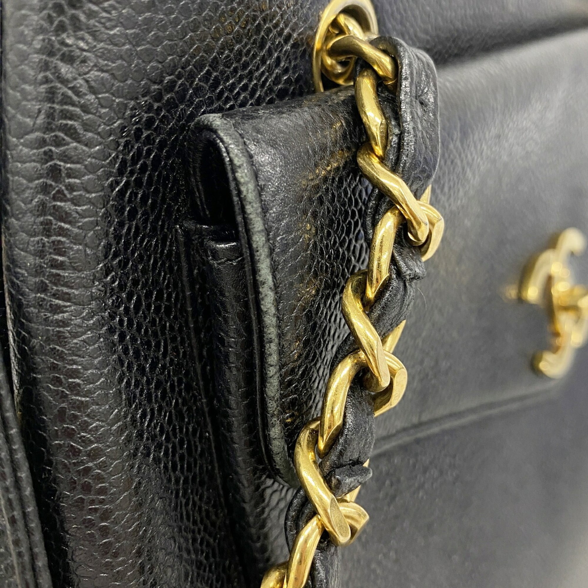 Chanel Black Grained Calfskin Shoulder Bag (Pre-Owned)