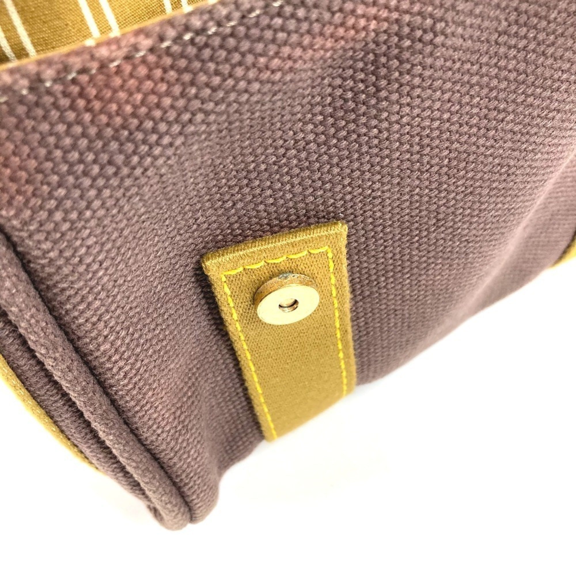 Louis Vuitton Brown Canvas Pochette Shoulder Bag (Pre-Owned)