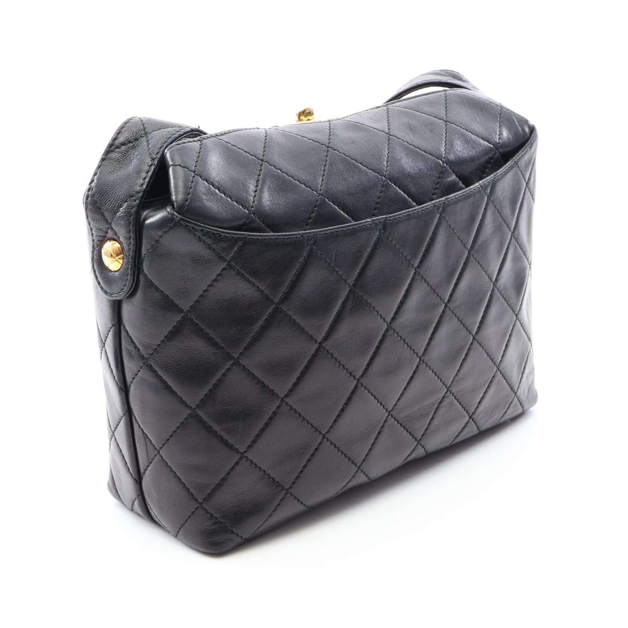 Chanel Black Leather Handbag Shoulder Bag (Pre-Owned)