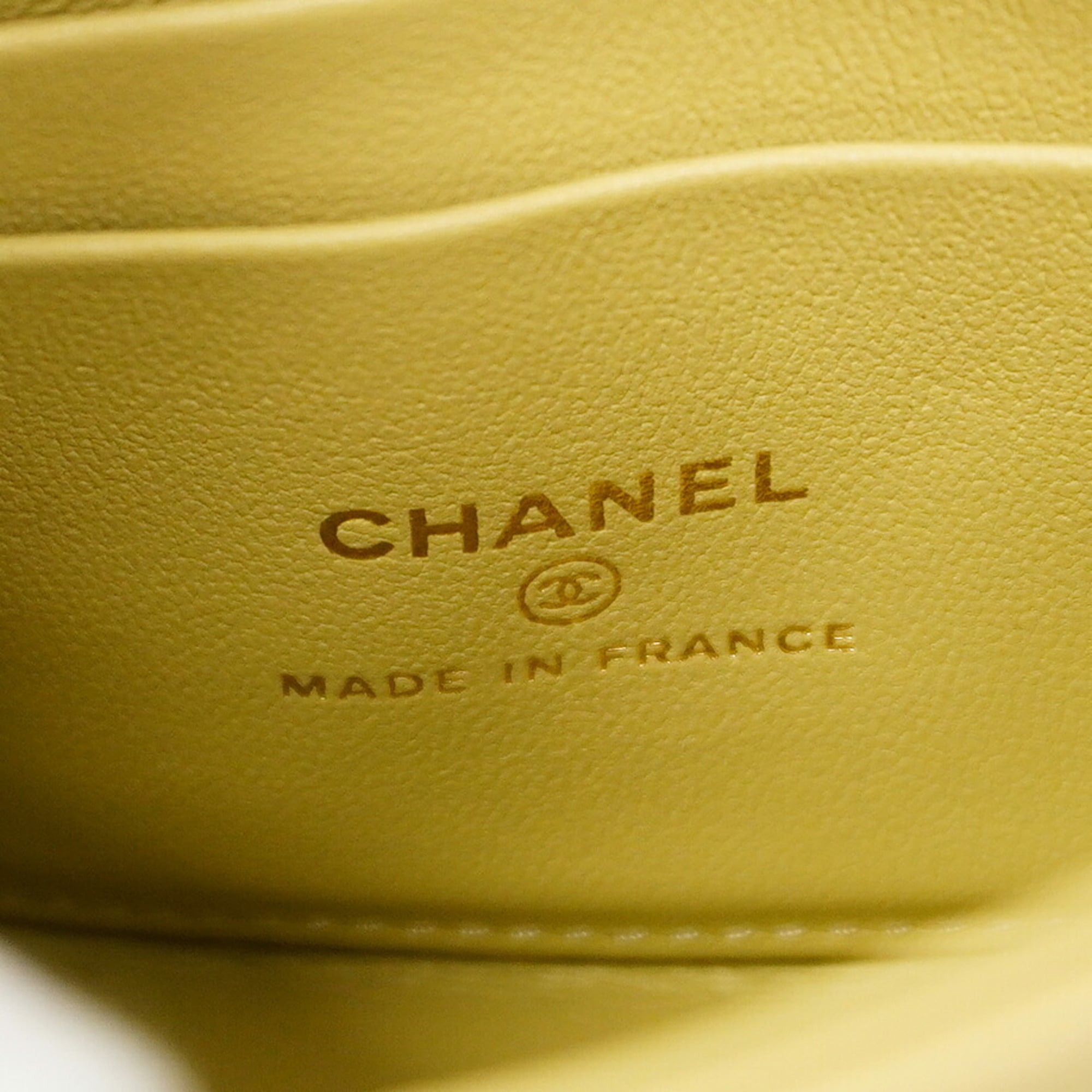 Chanel Beige Leather Handbag (Pre-Owned)