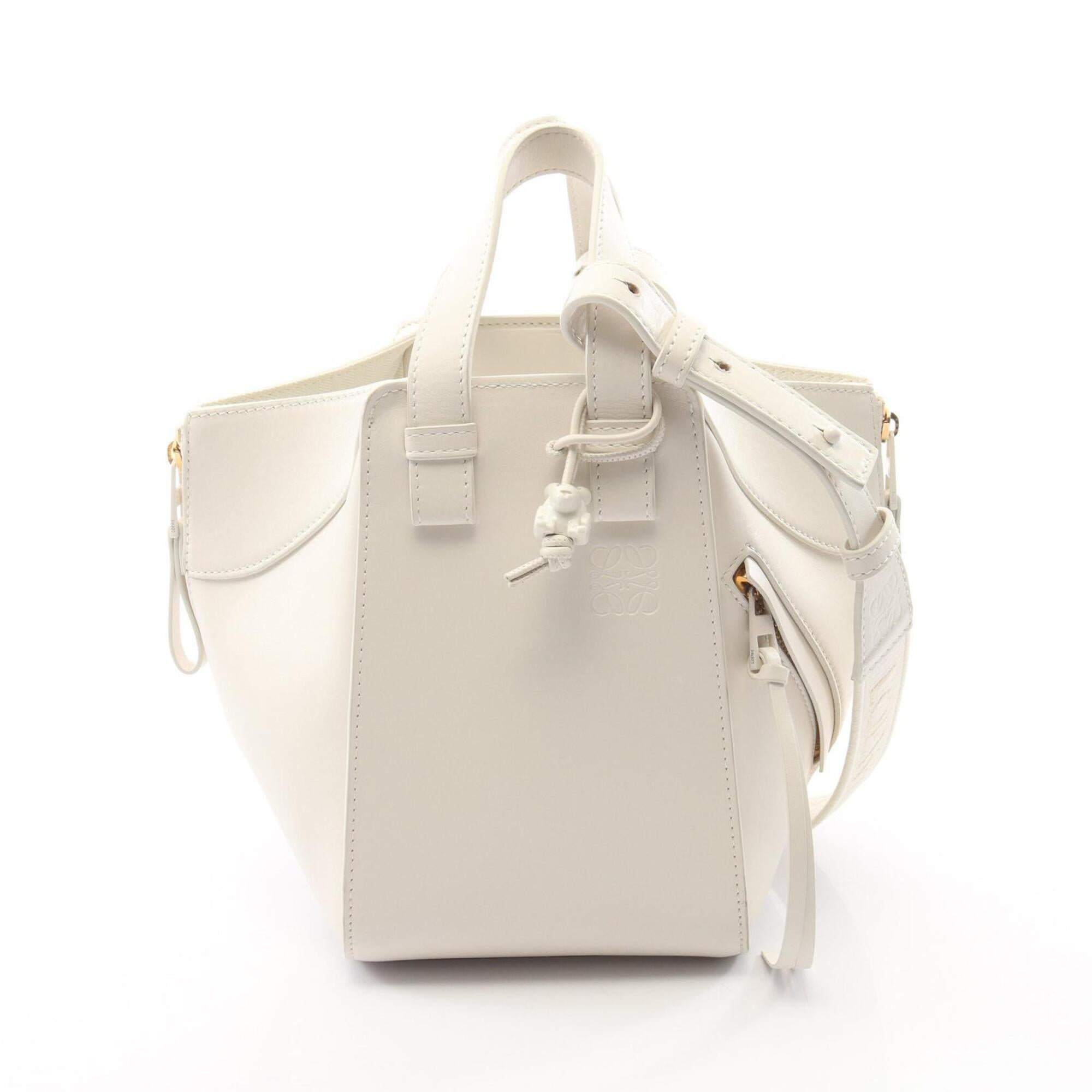 Loewe White Leather Handbag (Pre-Owned)