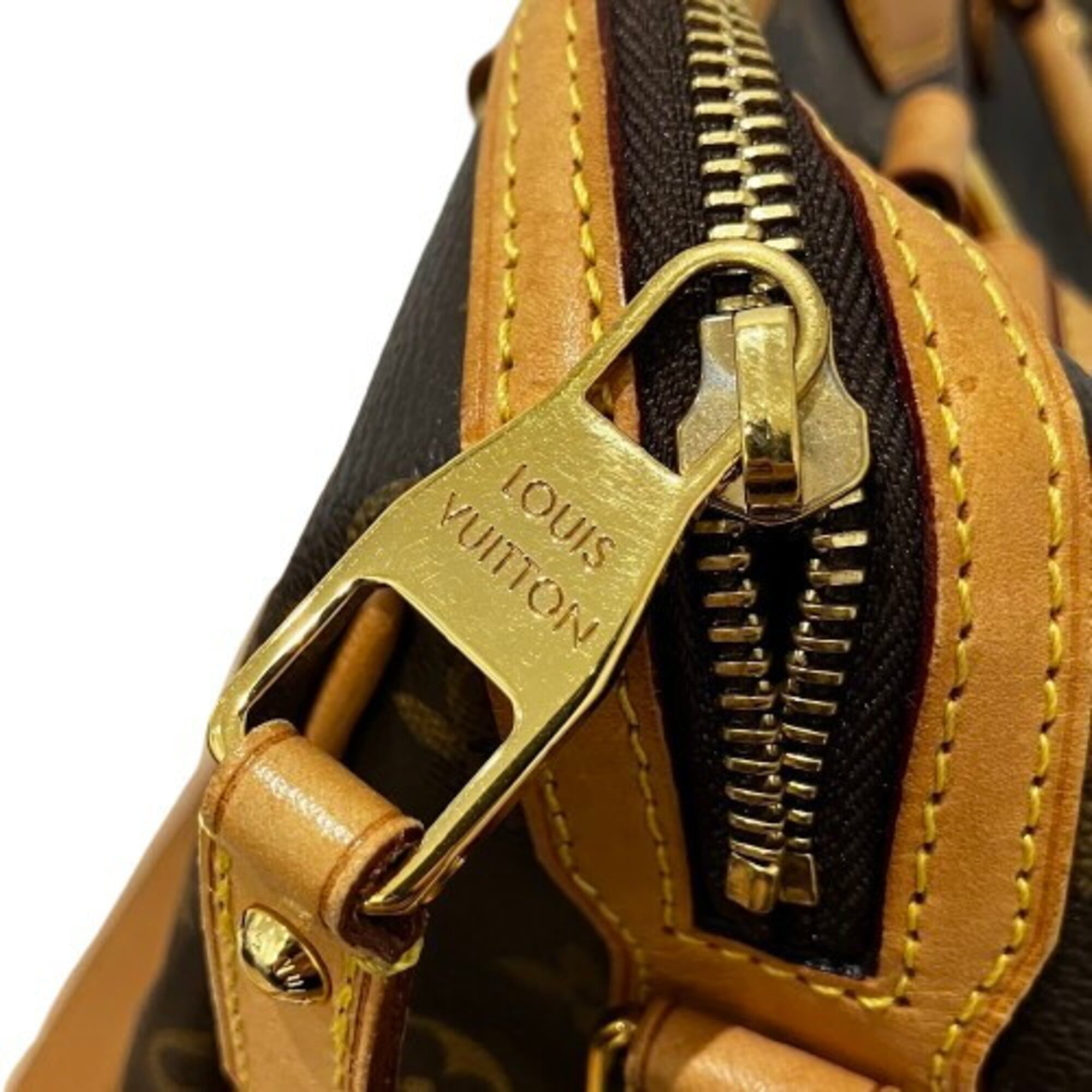 Louis Vuitton Brown Monogram Monogram Shoulder Bag (Pre-Owned)