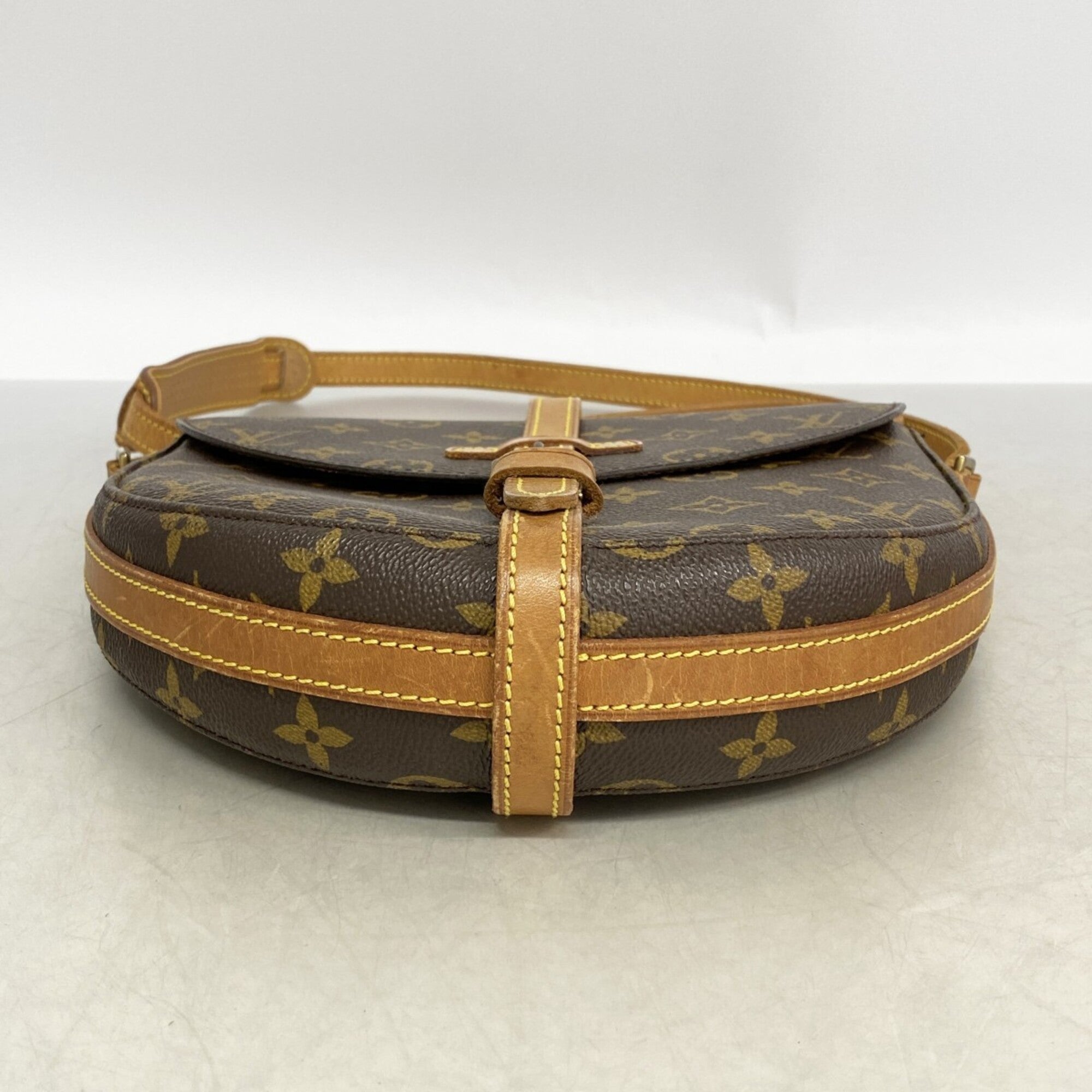 Louis Vuitton Brown Shoulder Bag (Pre-Owned)