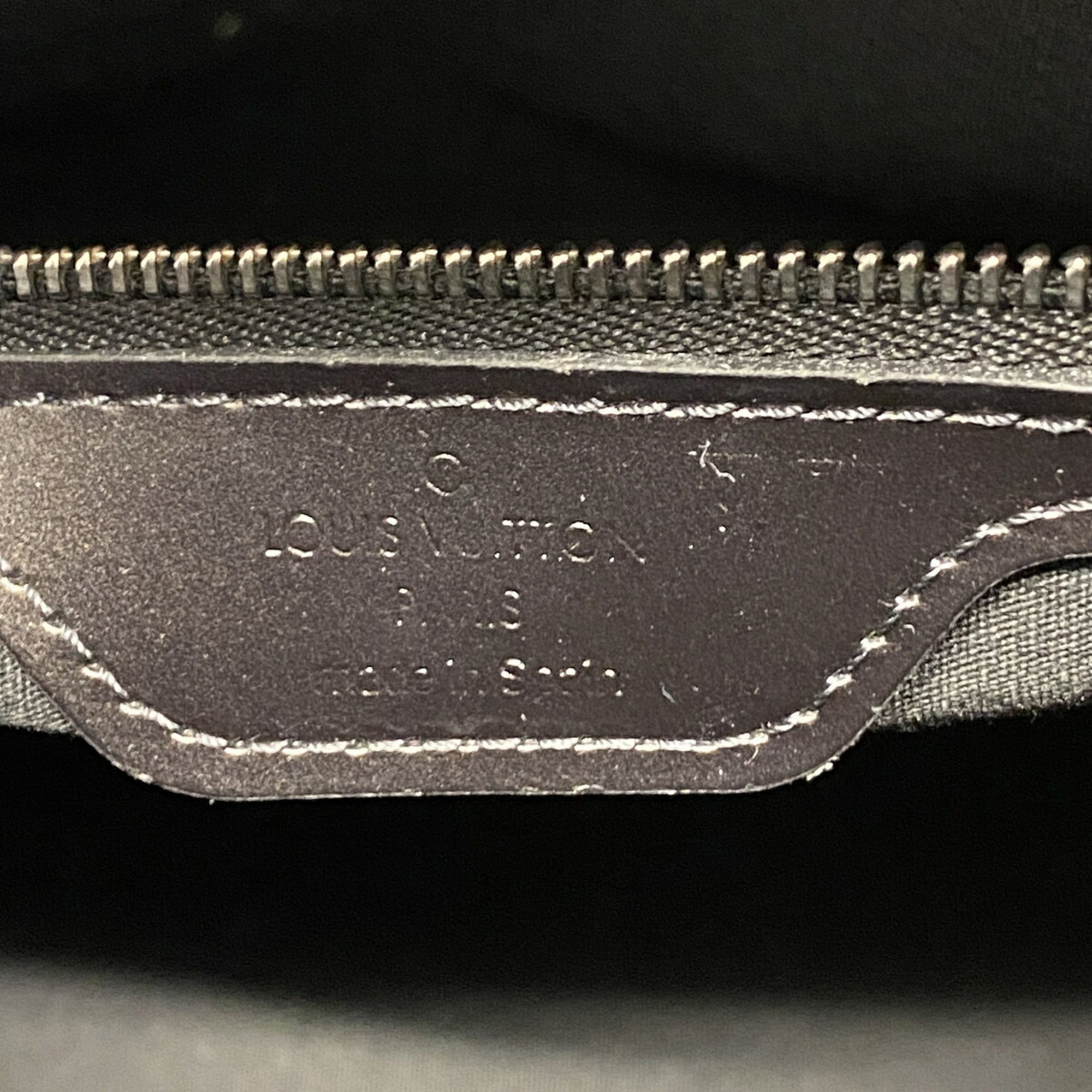 Louis Vuitton Noir Tote Bag (Pre-Owned)