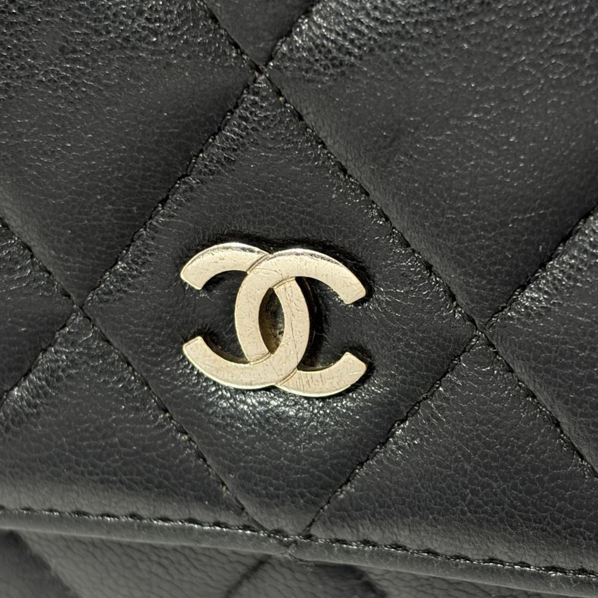 Chanel Black Leather Shoulder Bag (Pre-Owned)