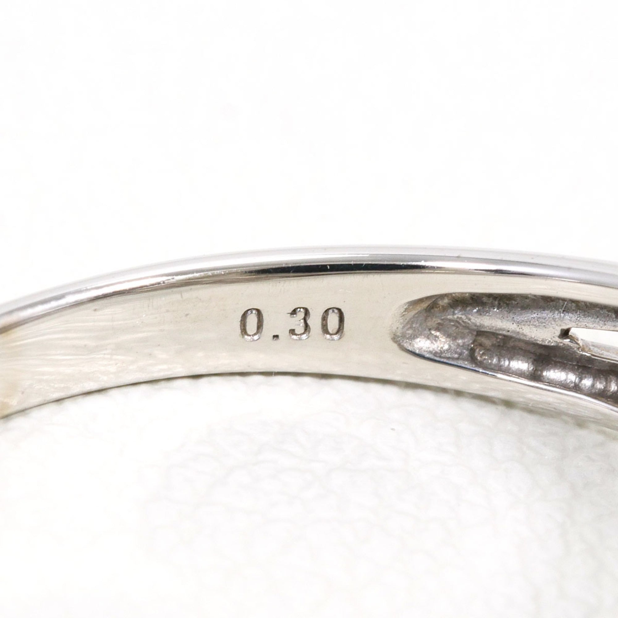Unbranded White Gold White Gold (10K) Band Ring (Pre-Owned)