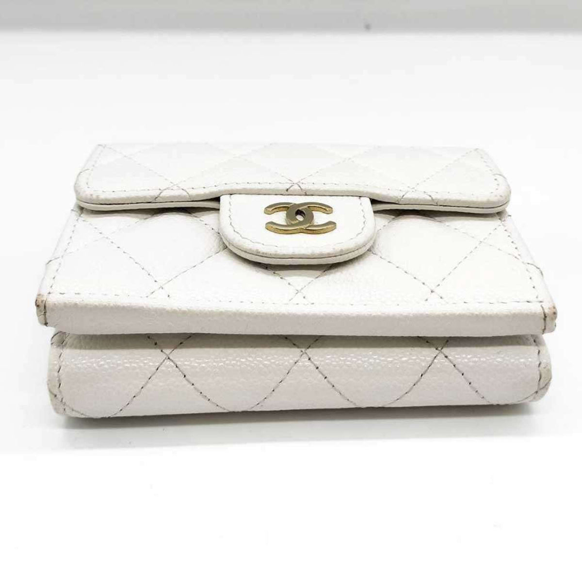 Chanel White Grained Calfskin Wallet (Tri-Fold) (Pre-Owned)