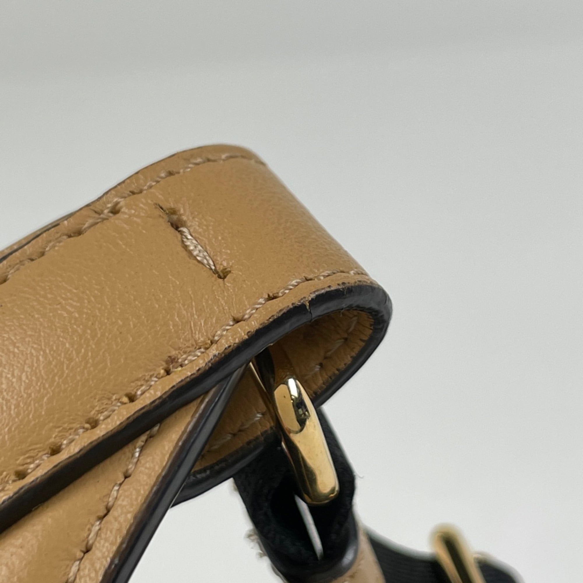 Fendi Beige Black Leather Fanny Pack Sling Bag (Pre-Owned)