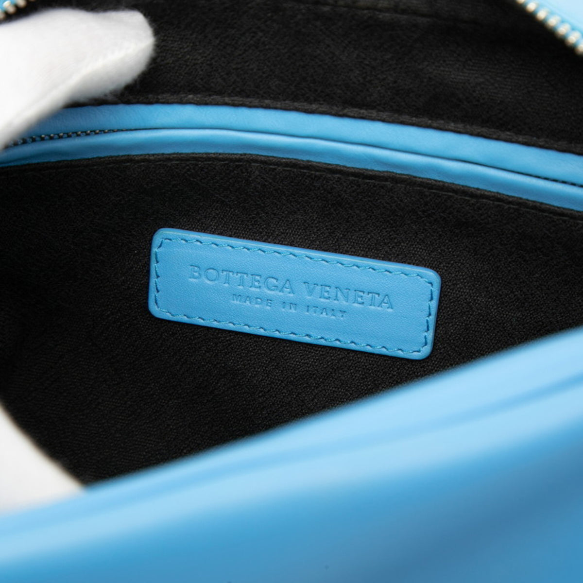 Bottega Veneta Blue Leather Clutch Bag (Pre-Owned)