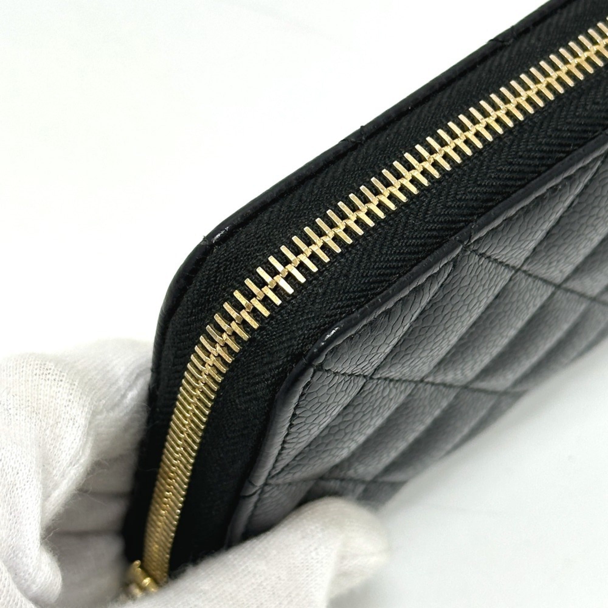 Chanel Black Grained Calfskin Long Wallet (Bi-Fold) (Pre-Owned)