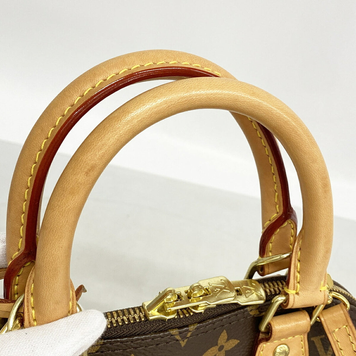Louis Vuitton Brown Handbag (Pre-Owned)