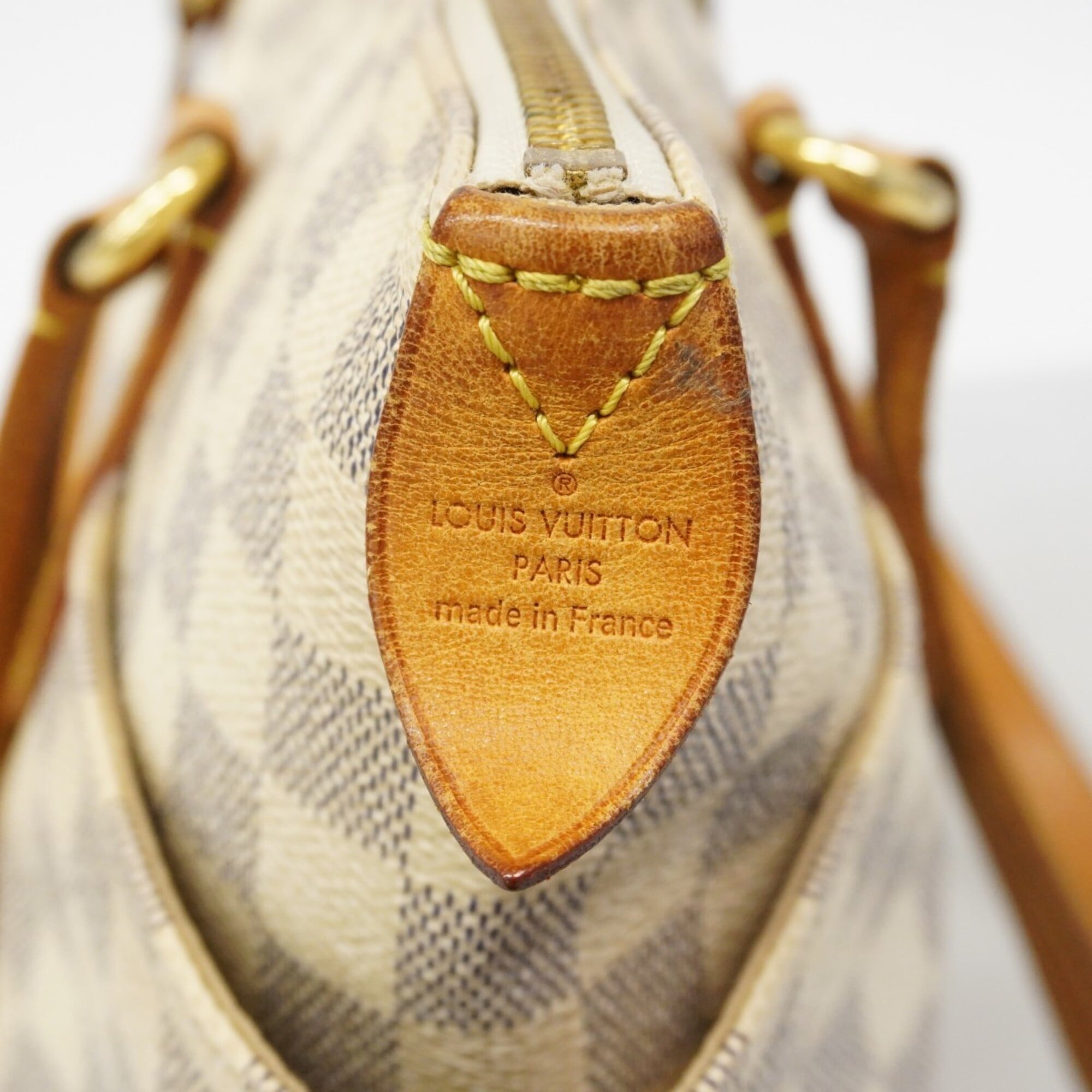 Louis Vuitton White Tote Bag (Pre-Owned)