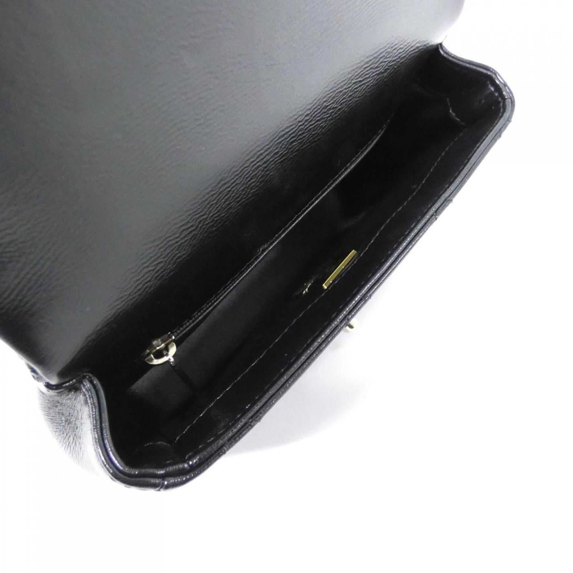Chanel Black Leather Handbag (Pre-Owned)