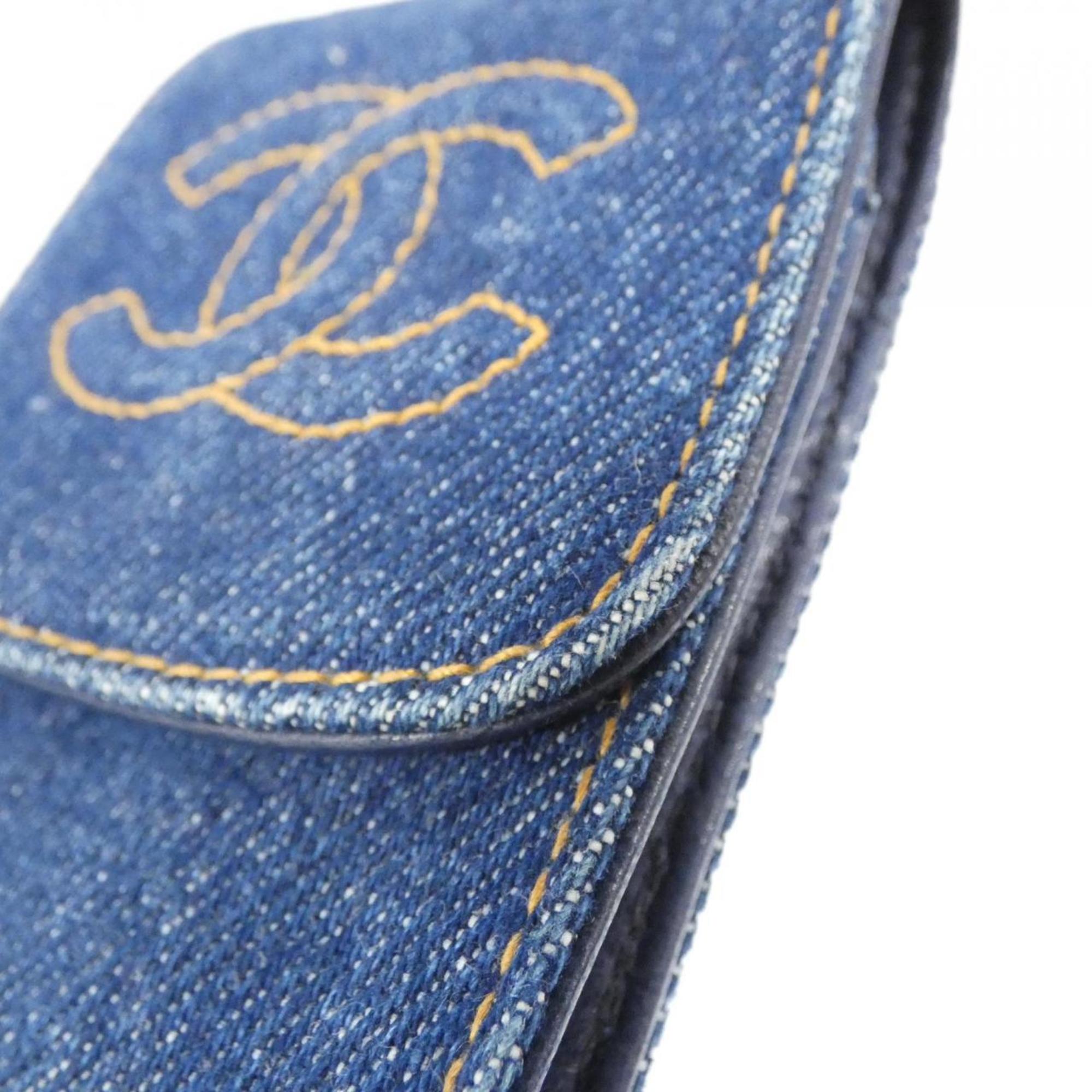 Chanel Blue Denim Pouch (Pre-Owned)