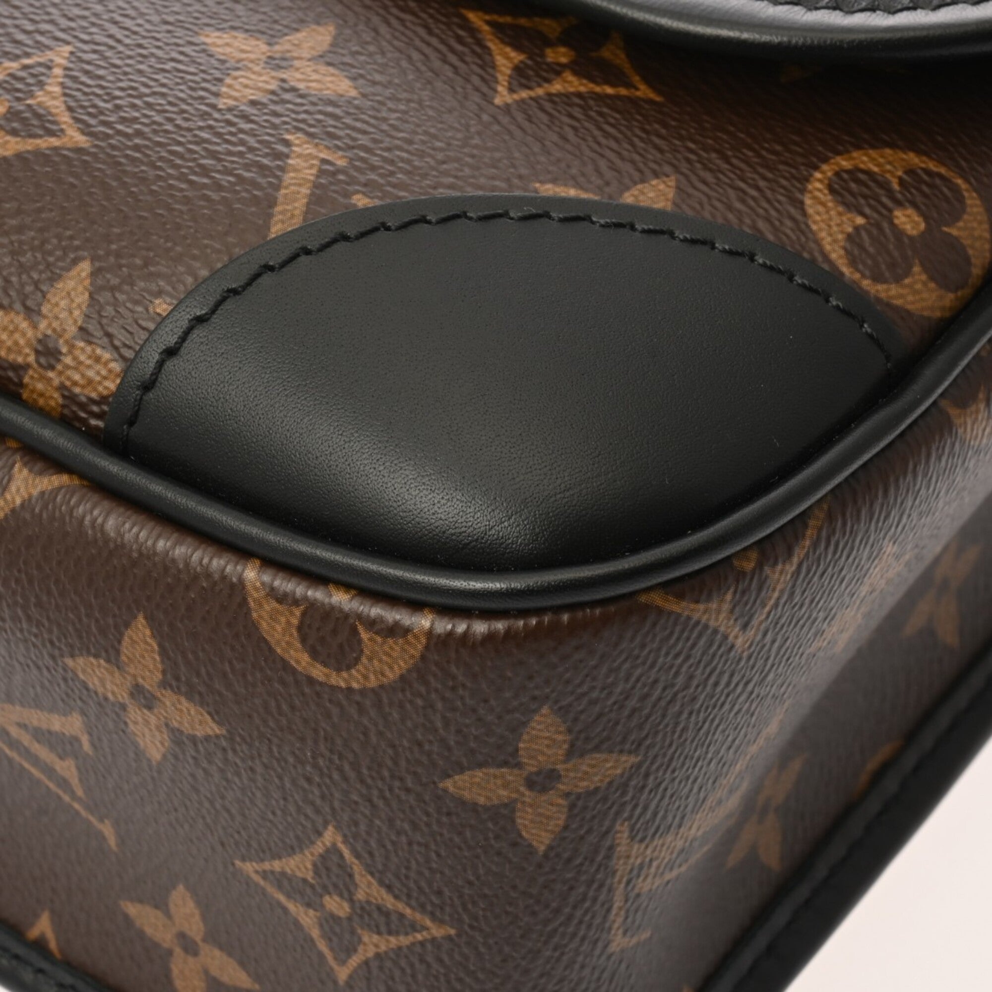 Louis Vuitton Black Brown Monogram Leather Shoulder Bag (Pre-Owned)