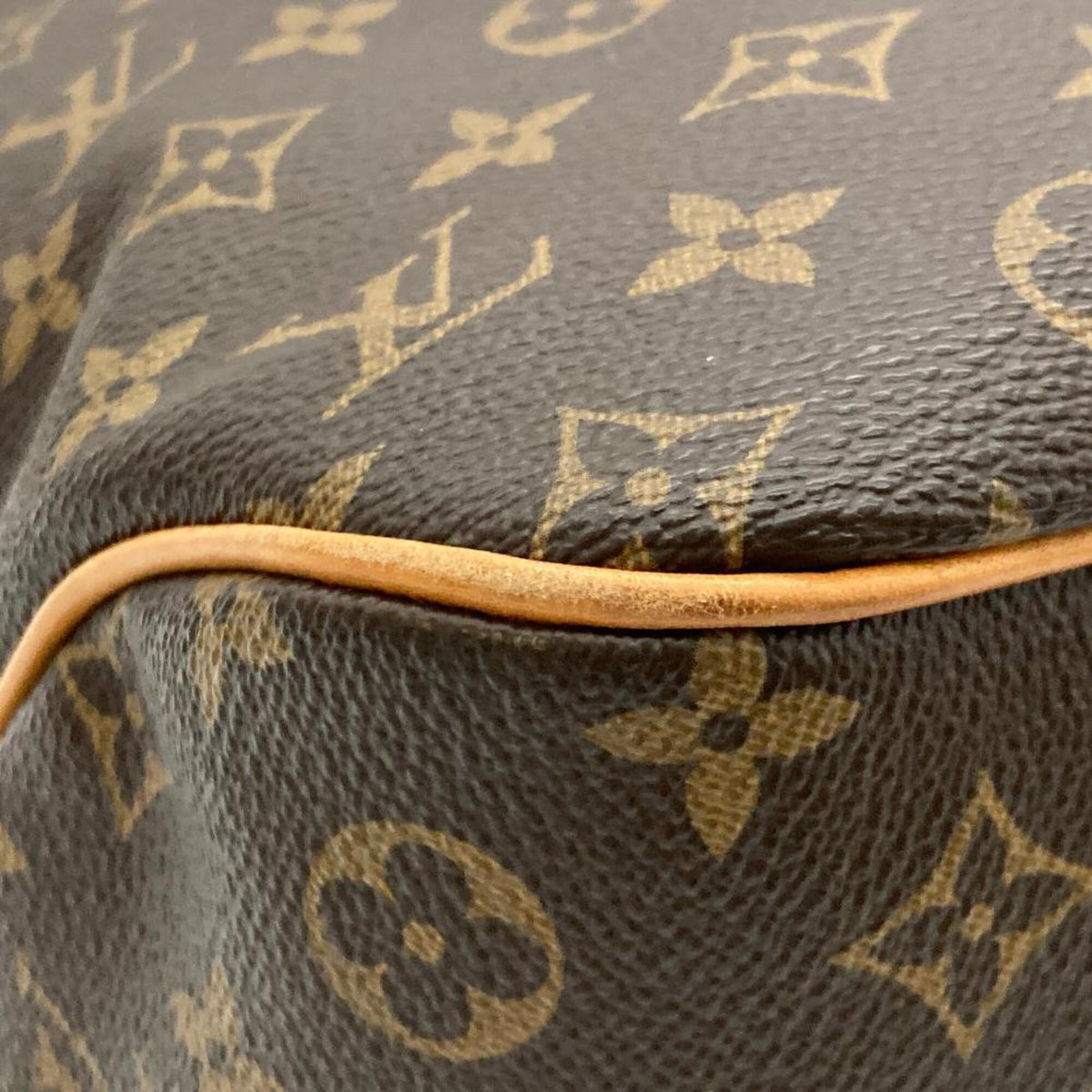 Louis Vuitton Brown Monogram Canvas Shoulder Bag (Pre-Owned)
