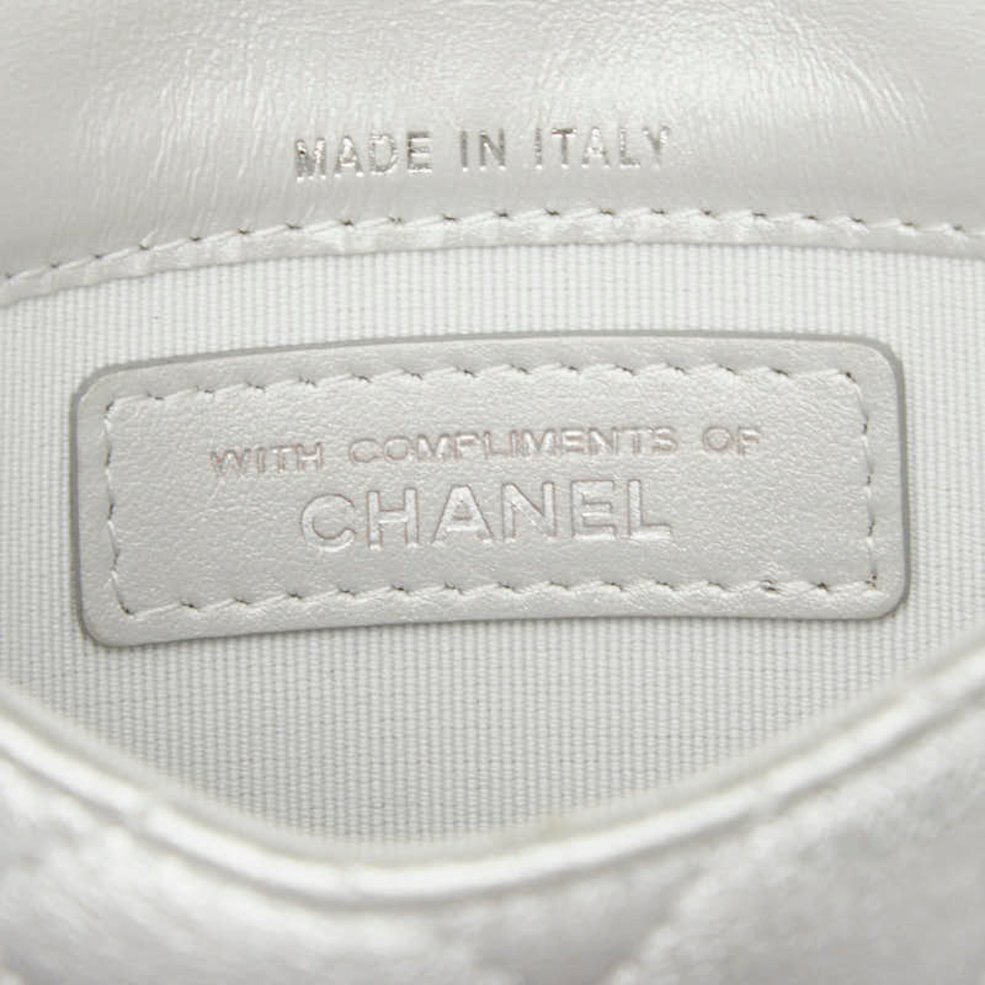 Chanel Silver Leather Pochette Shoulder Bag (Pre-Owned)