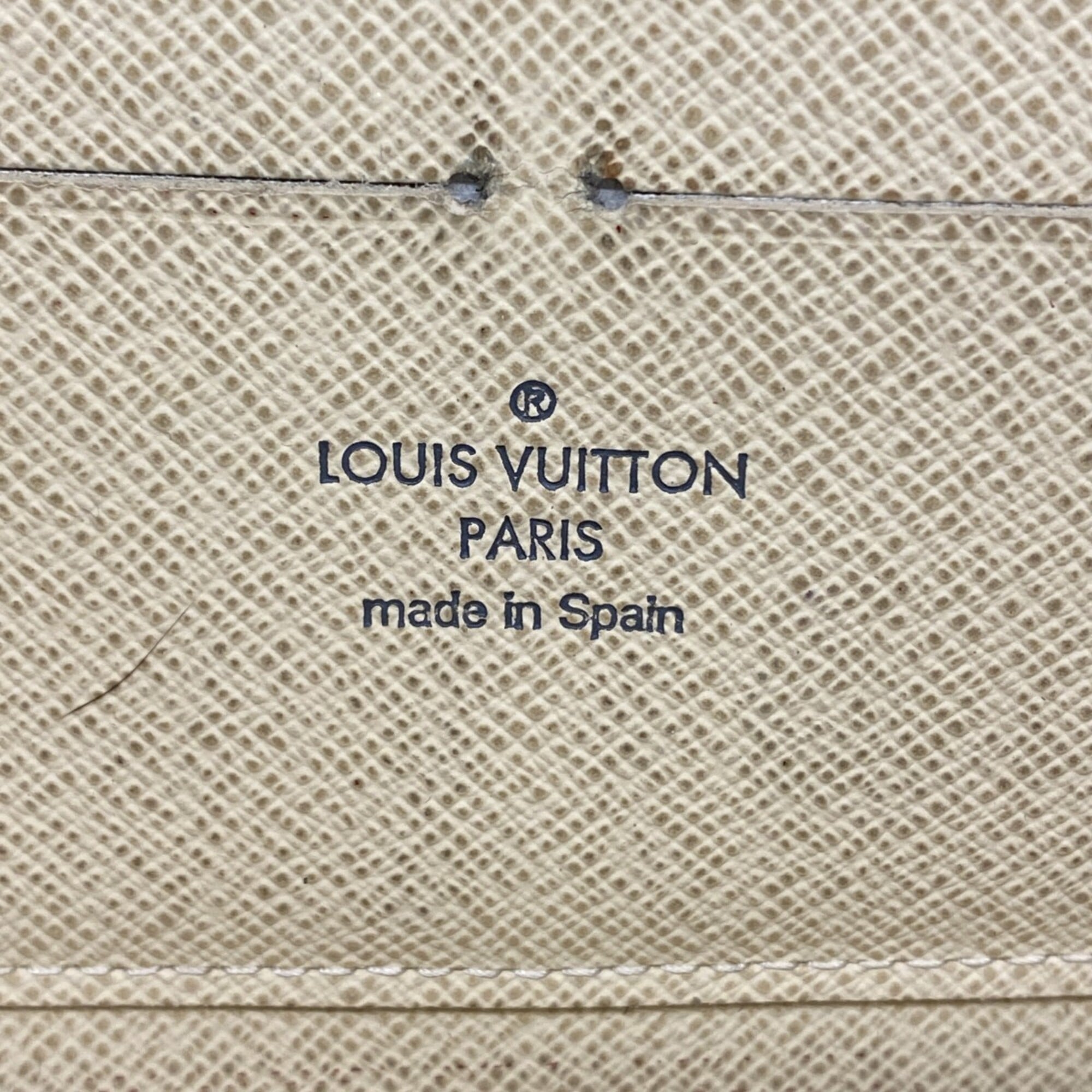 Louis Vuitton White Long Wallet (Bi-Fold) (Pre-Owned)