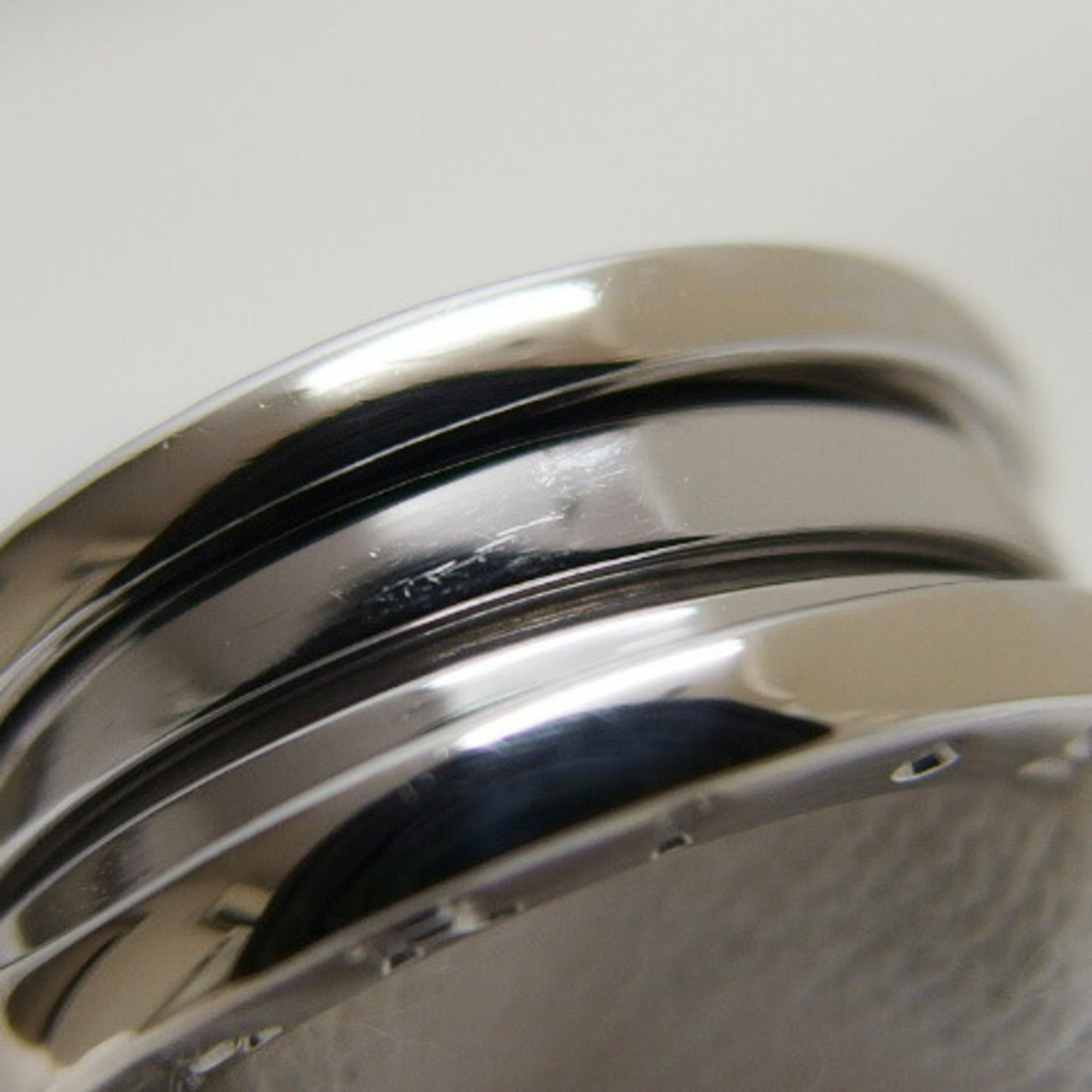 Bvlgari White Gold (18K) Band Ring (Pre-Owned)