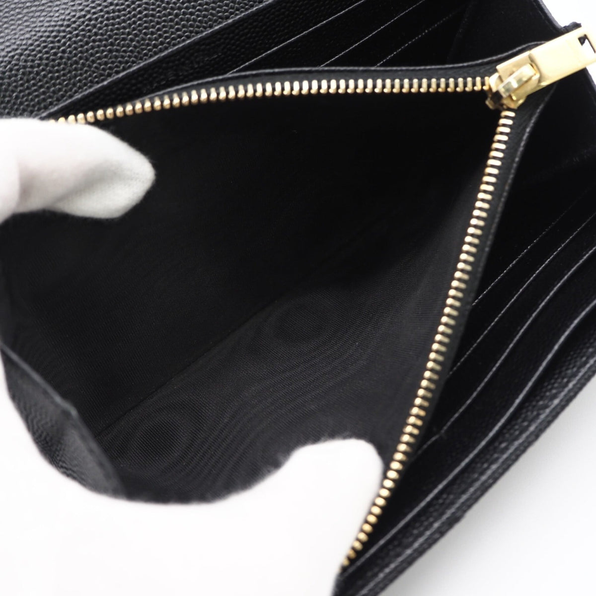 Saint Laurent Black Leather Long Wallet (Bi-Fold) (Pre-Owned)