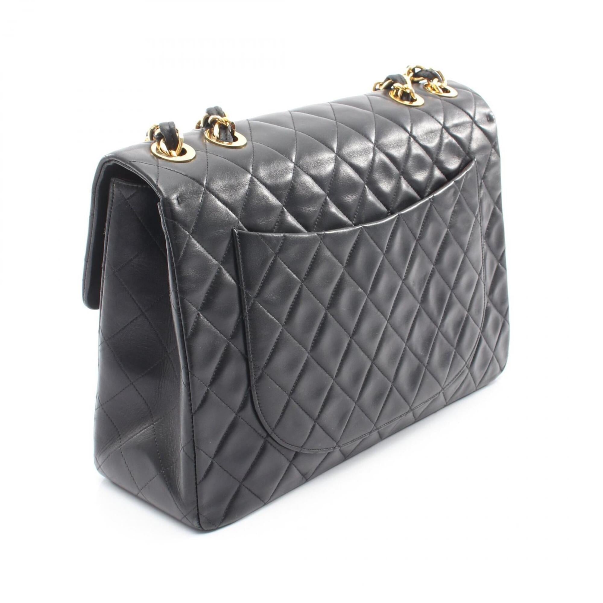 Chanel Black Leather Handbag Shoulder Bag (Pre-Owned)