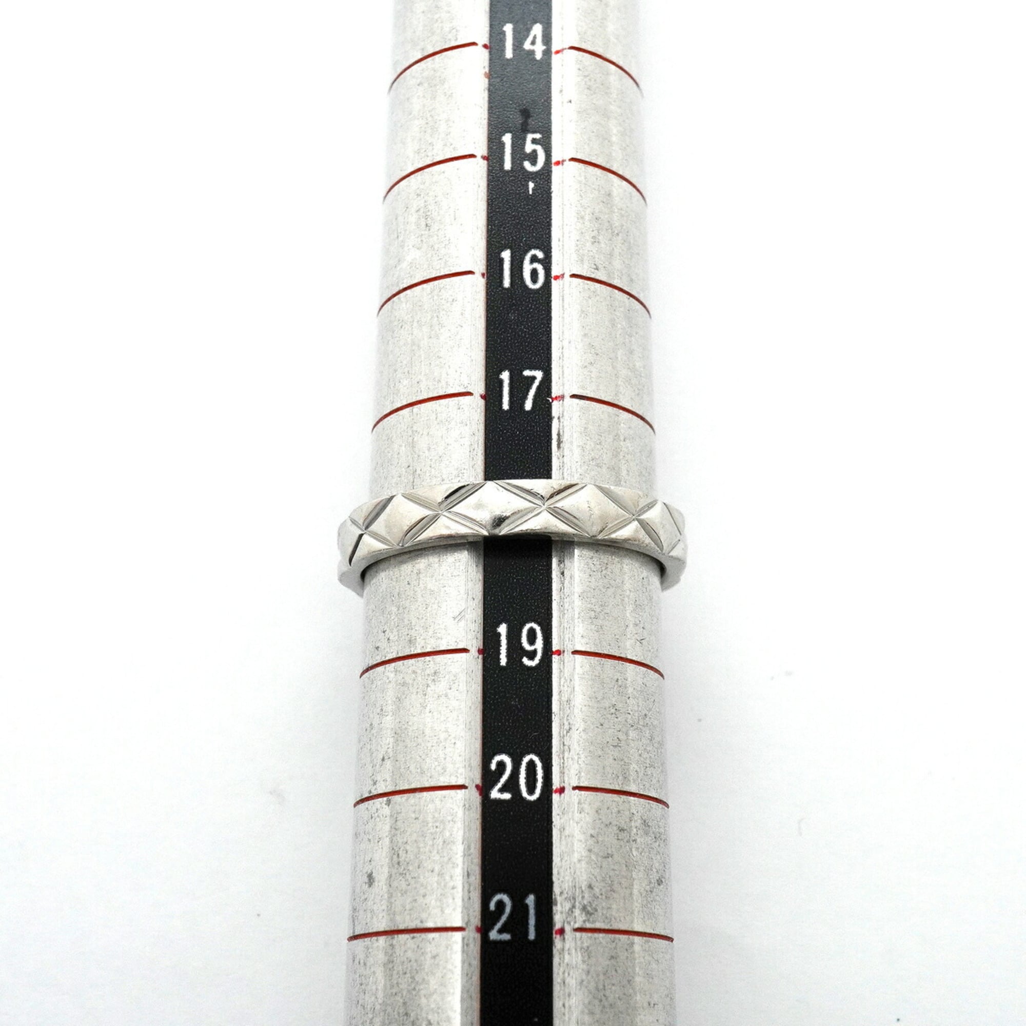 Chanel Platinum 950 Band Ring (Pre-Owned)