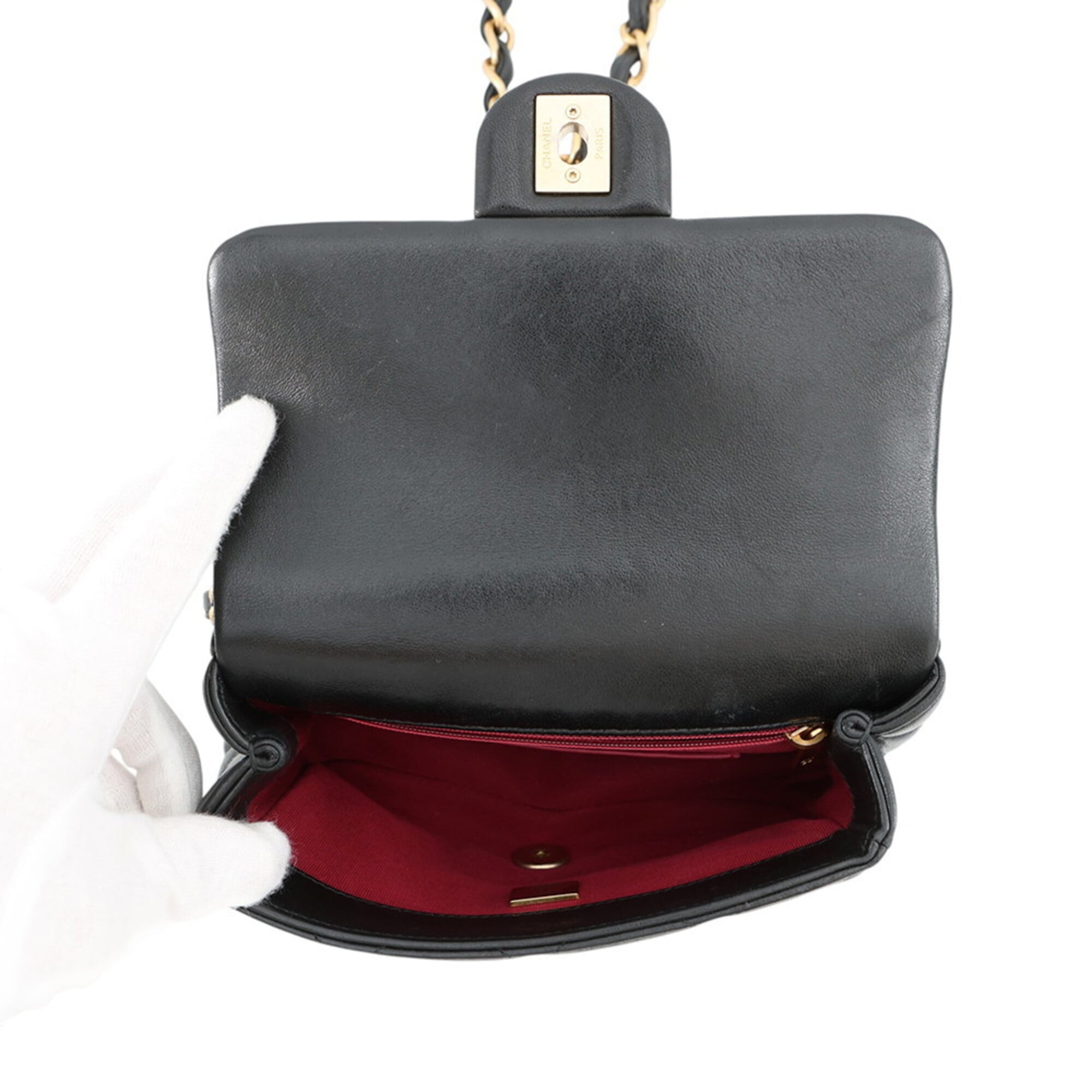 Chanel Black Leather Handbag Shoulder Bag (Pre-Owned)