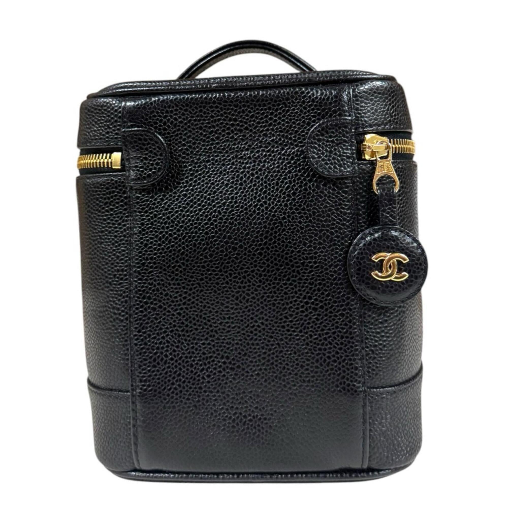 Chanel Black Grained Calfskin Handbag (Pre-Owned)