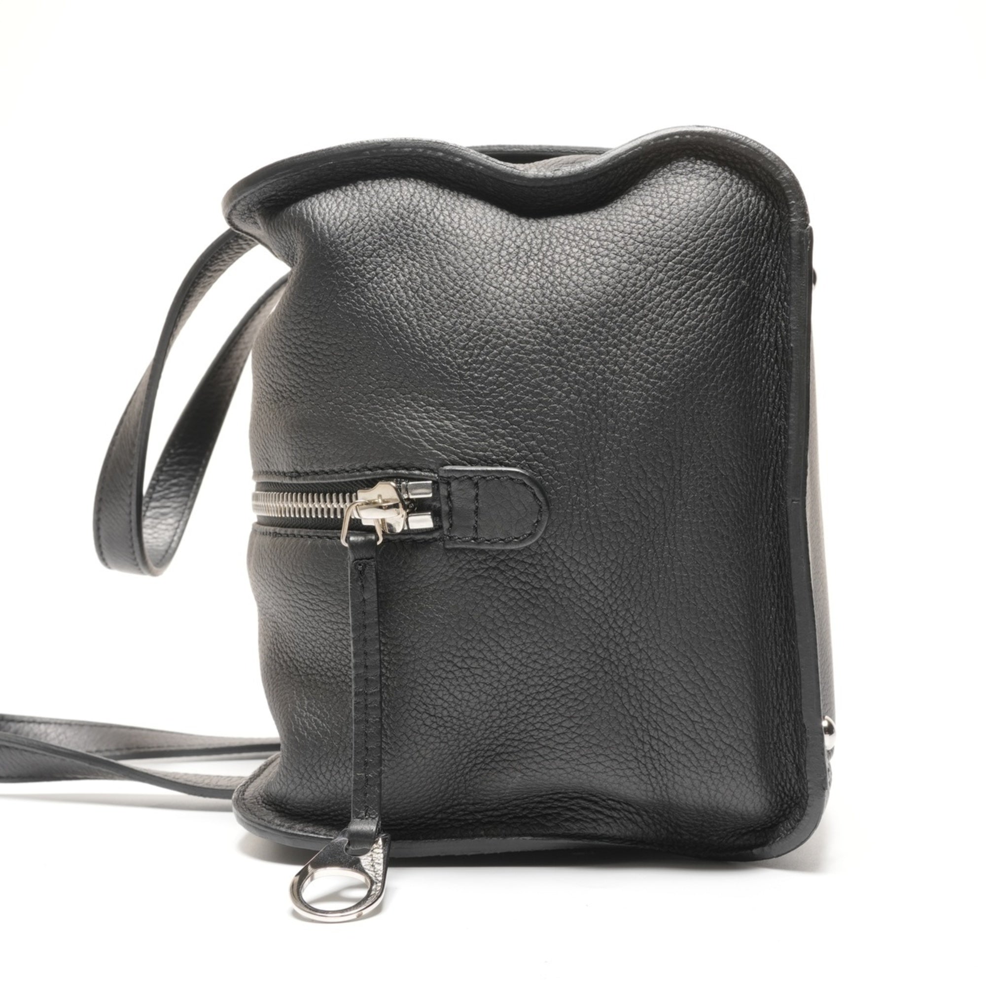 Chanel Black Leather Handbag (Pre-Owned)