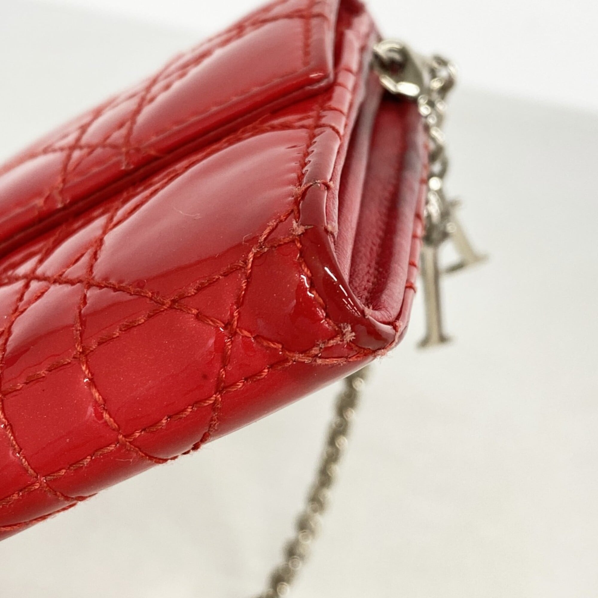 Christian Dior Red Color Long Wallet (Bi-Fold) (Pre-Owned)