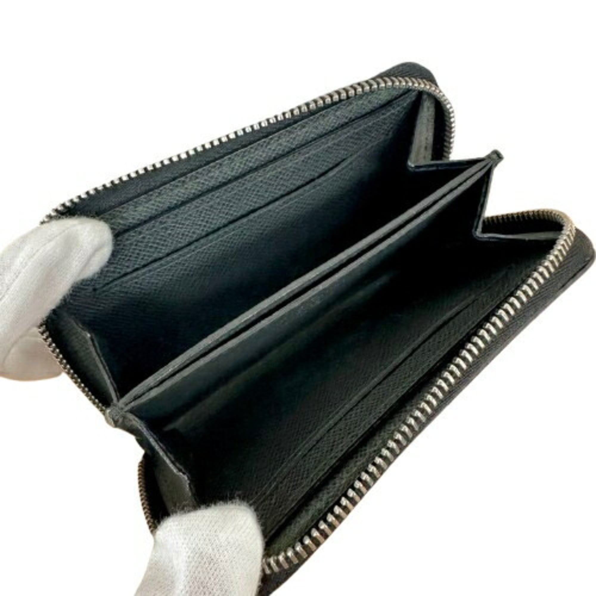 Louis Vuitton Black Taiga Leather Long Wallet (Bi-Fold) (Pre-Owned)