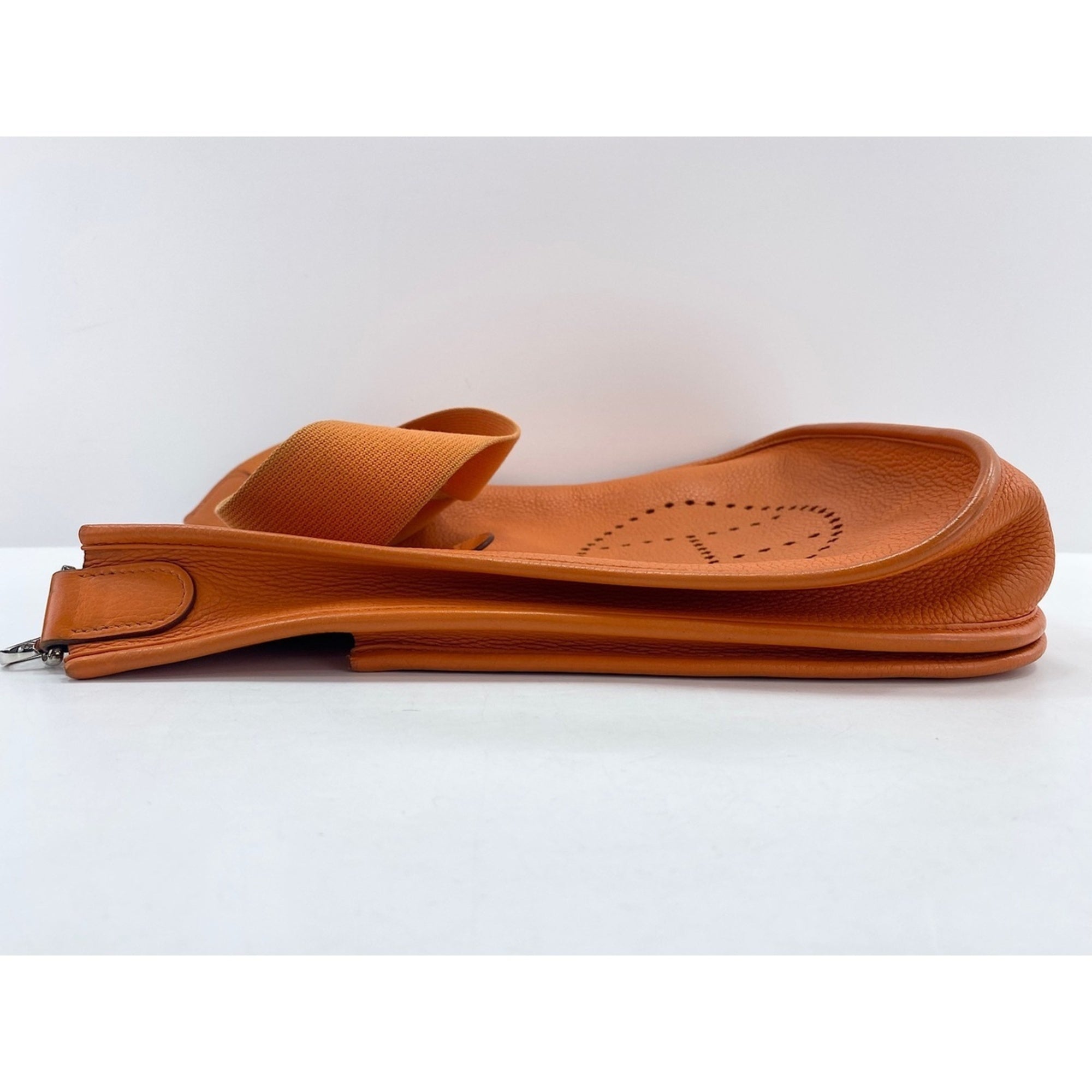Hermes Orange Shoulder Bag (Pre-Owned)