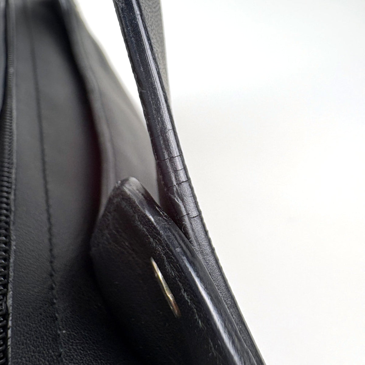 Loewe Black Leather Handbag (Pre-Owned)
